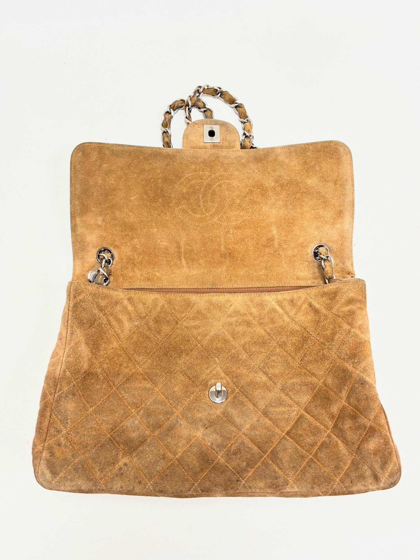CHANEL Jumbo Single Flap Bag