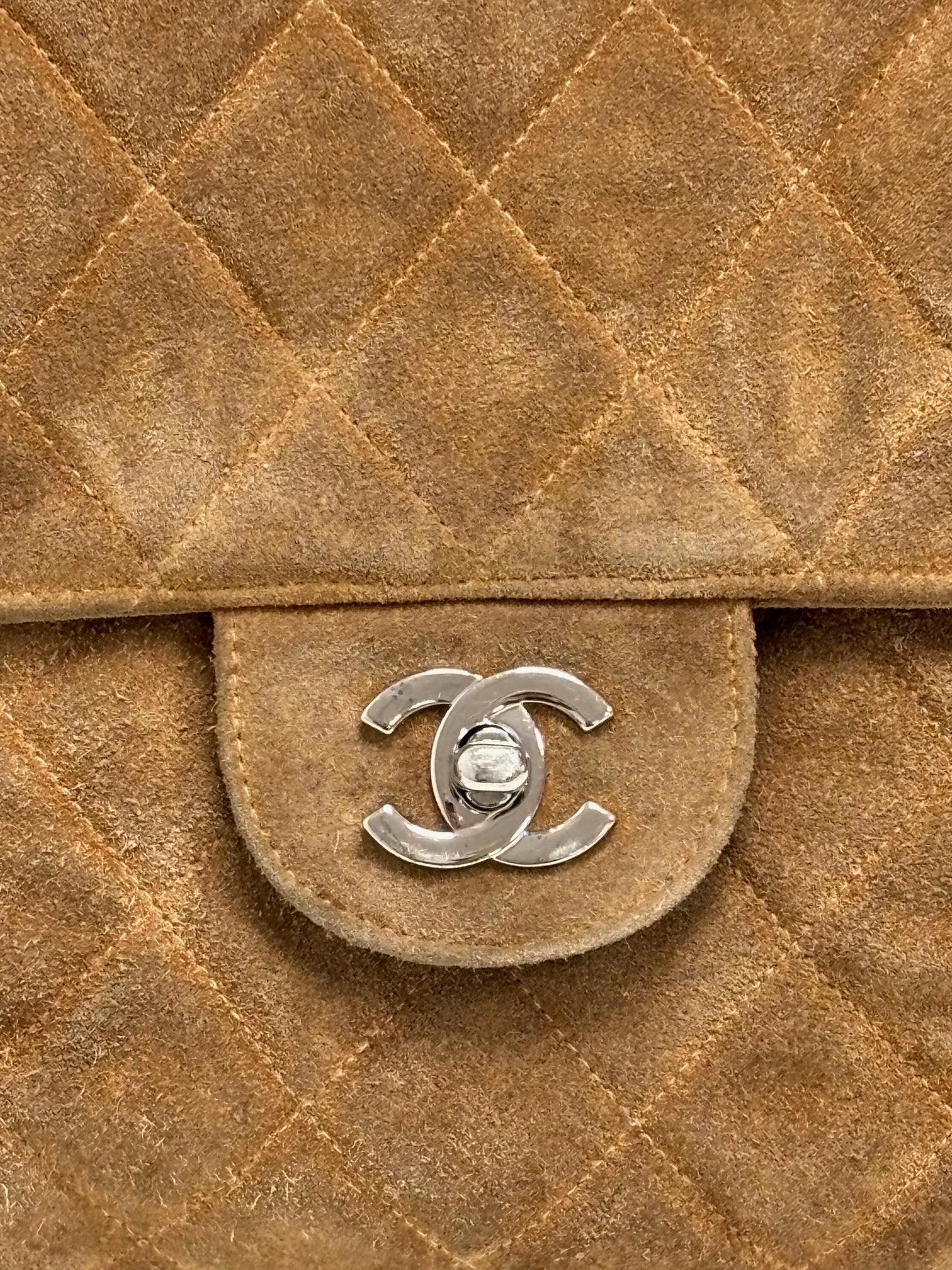 CHANEL Jumbo Single Flap Bag