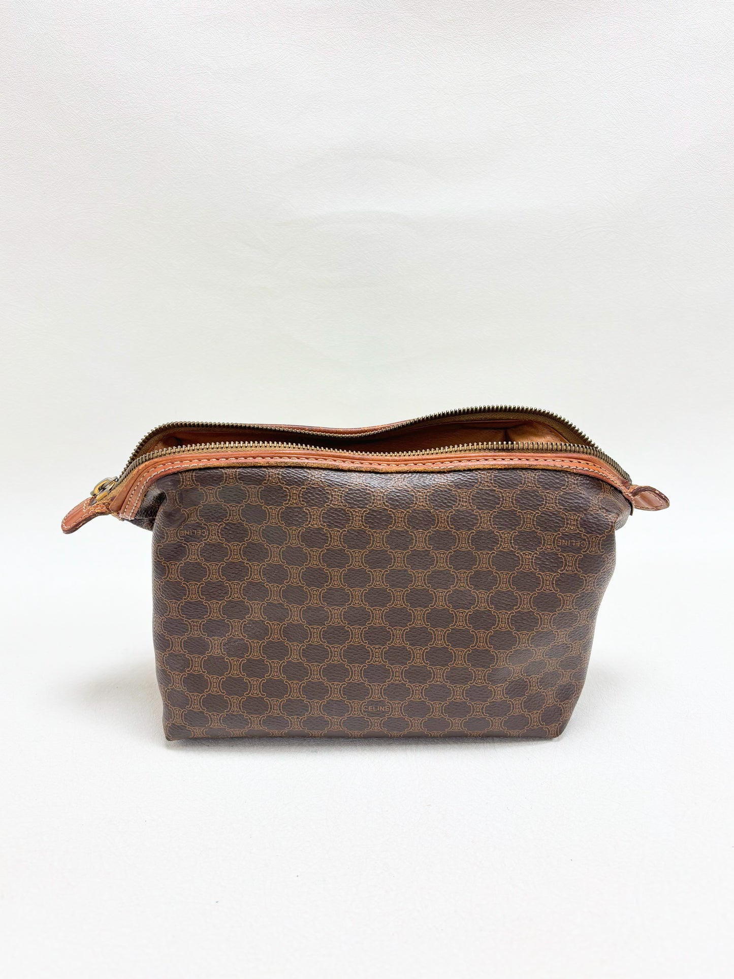 CÉLINE pochette Triomphe