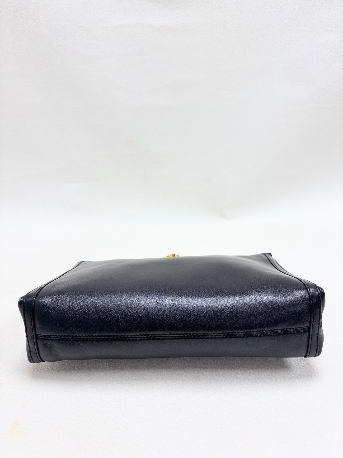 CÉLINE Leather clutch