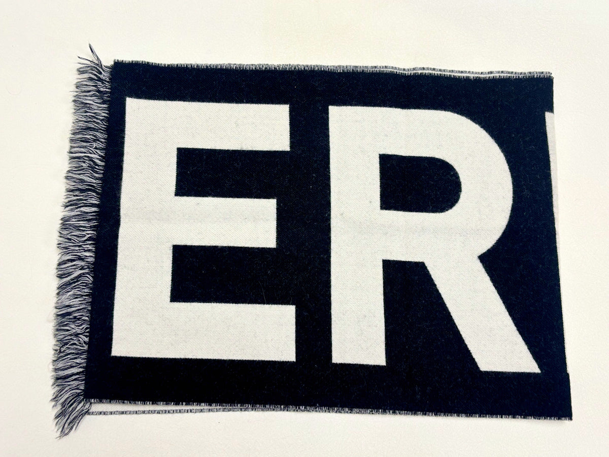 BURBERRY Echarpe Logo