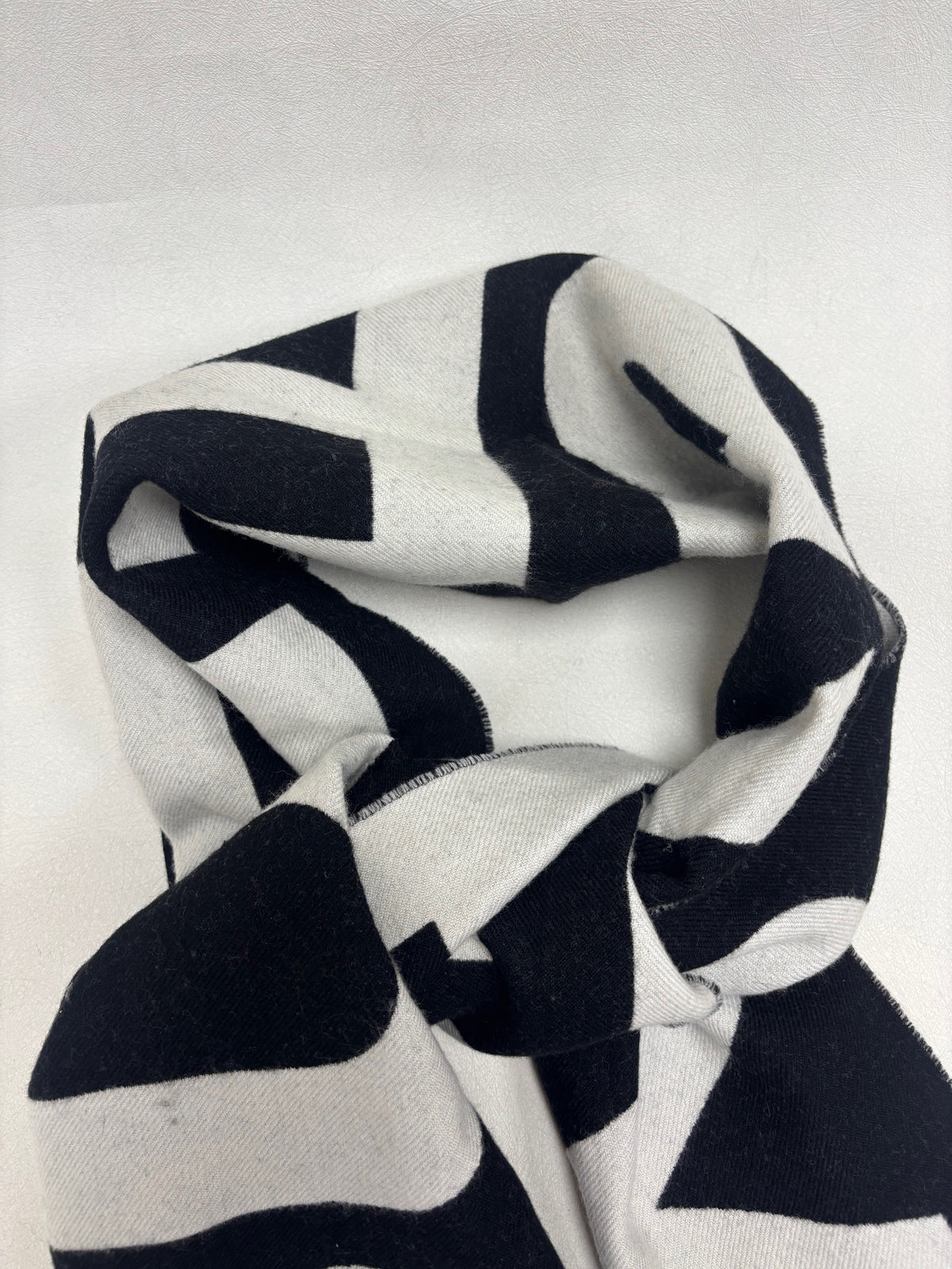 BURBERRY Echarpe Logo