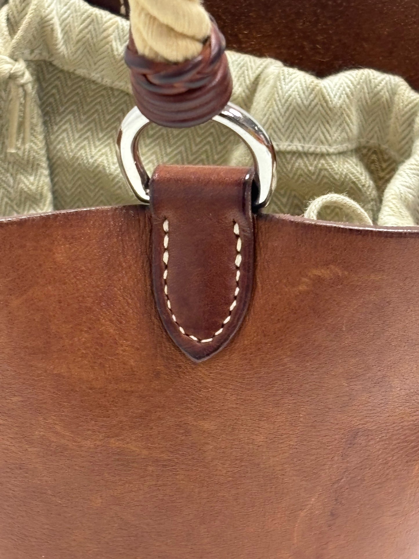 HERMES Sac Seau Mangeoire Barenia