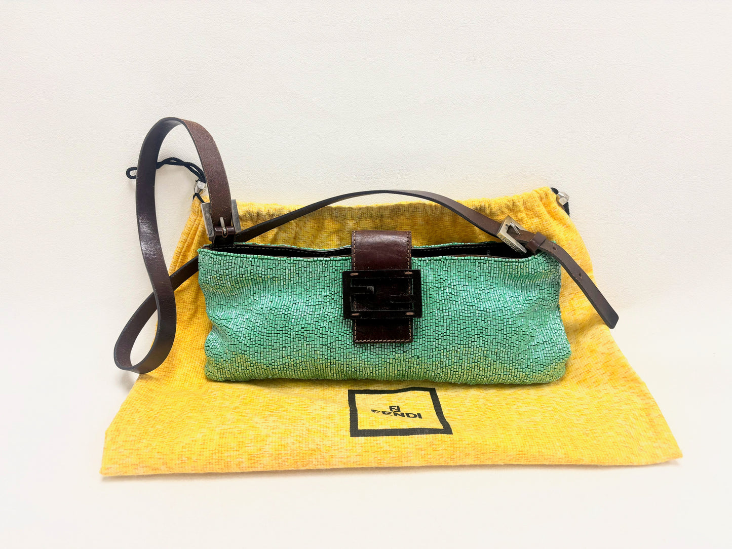 FENDI Sac Baguette Shoulder à sequins