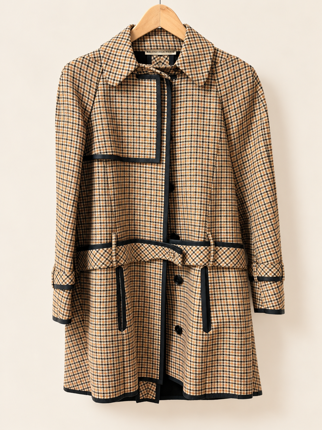 BALENCIAGA Veste by Nicolas Ghesquière