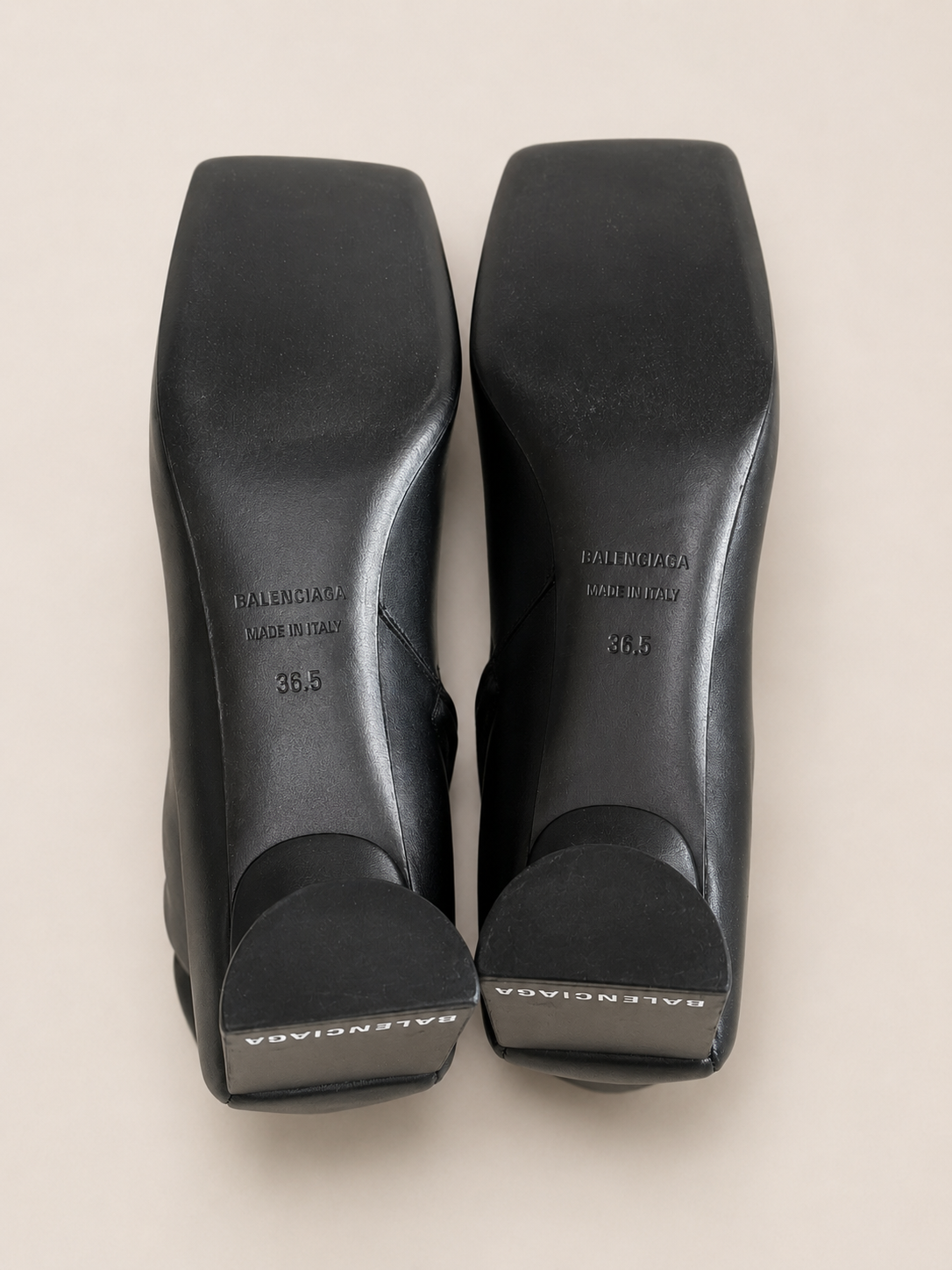 BALENCIAGA Boots Bouts Carrés