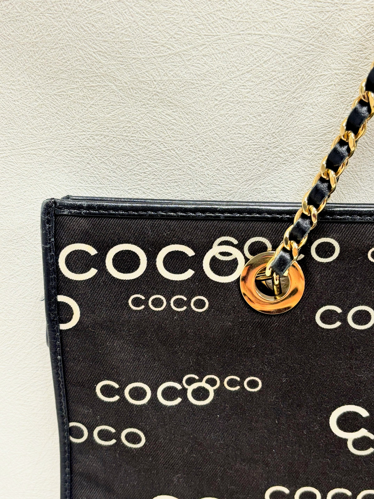 CHANEL Sac Cabas en toile Coco
