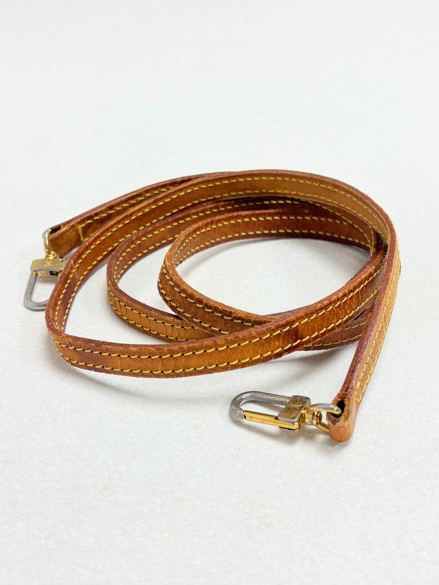 LOUIS VUITTON Bandoulière
