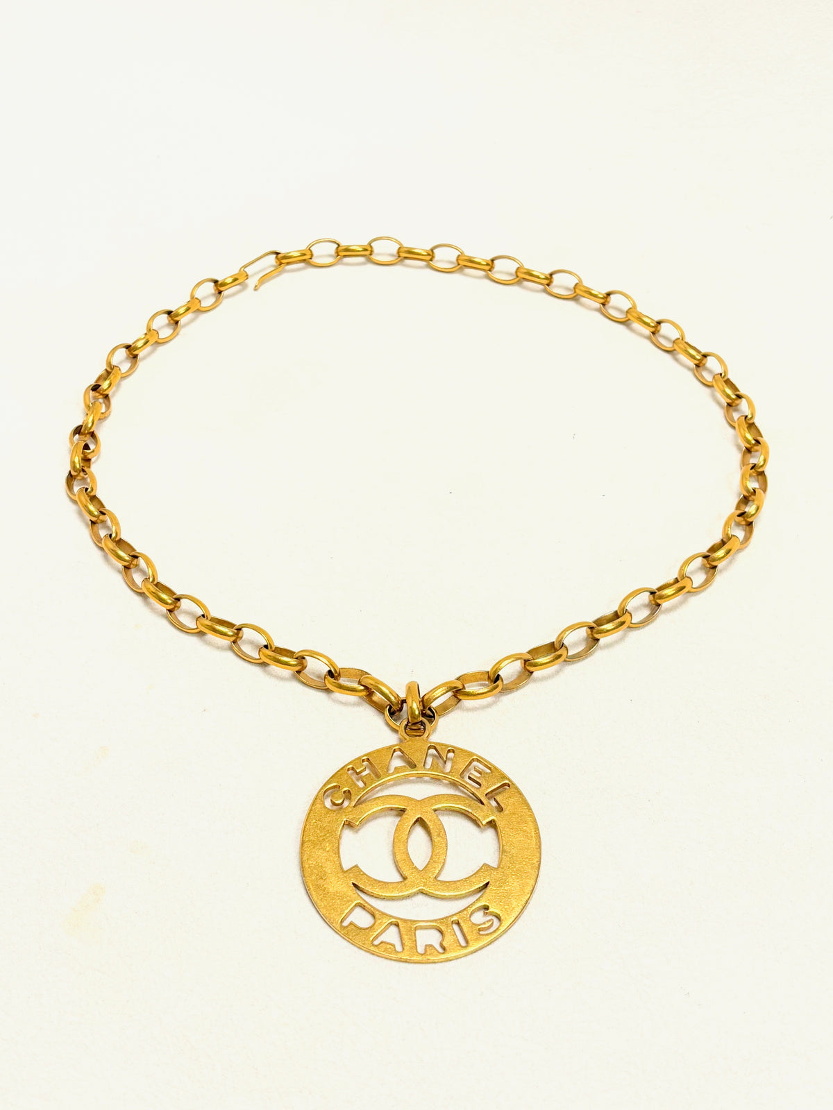CHANEL Sautoir Médaillon SS 1988