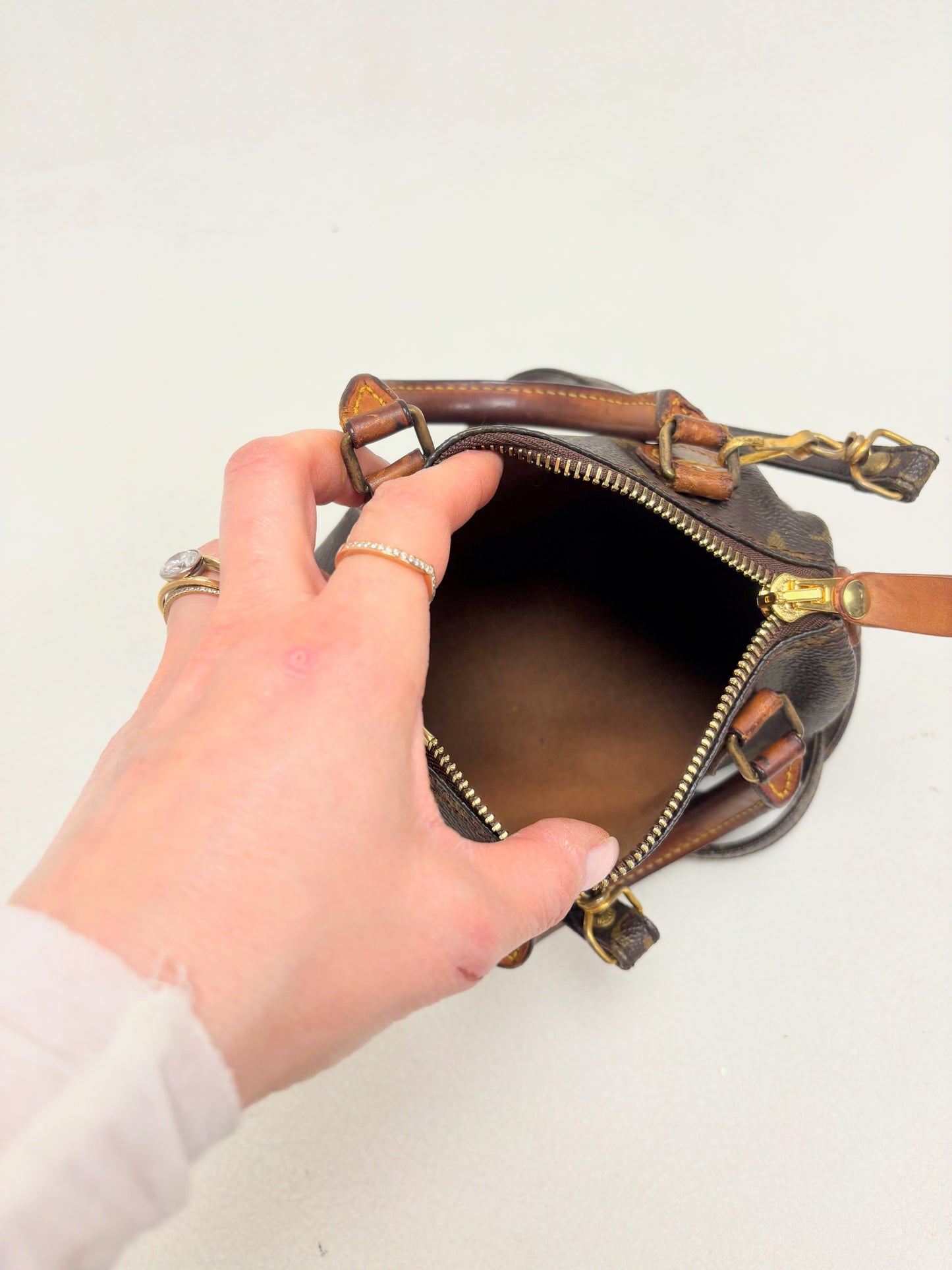 LOUIS VUITTON Speedy Nano