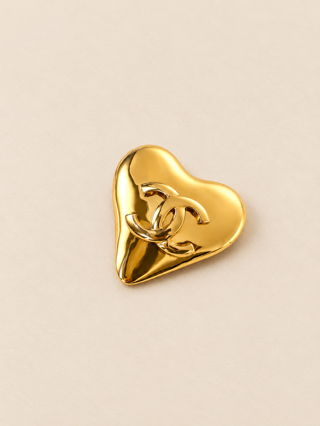 CHANEL Broche Coeur 1993