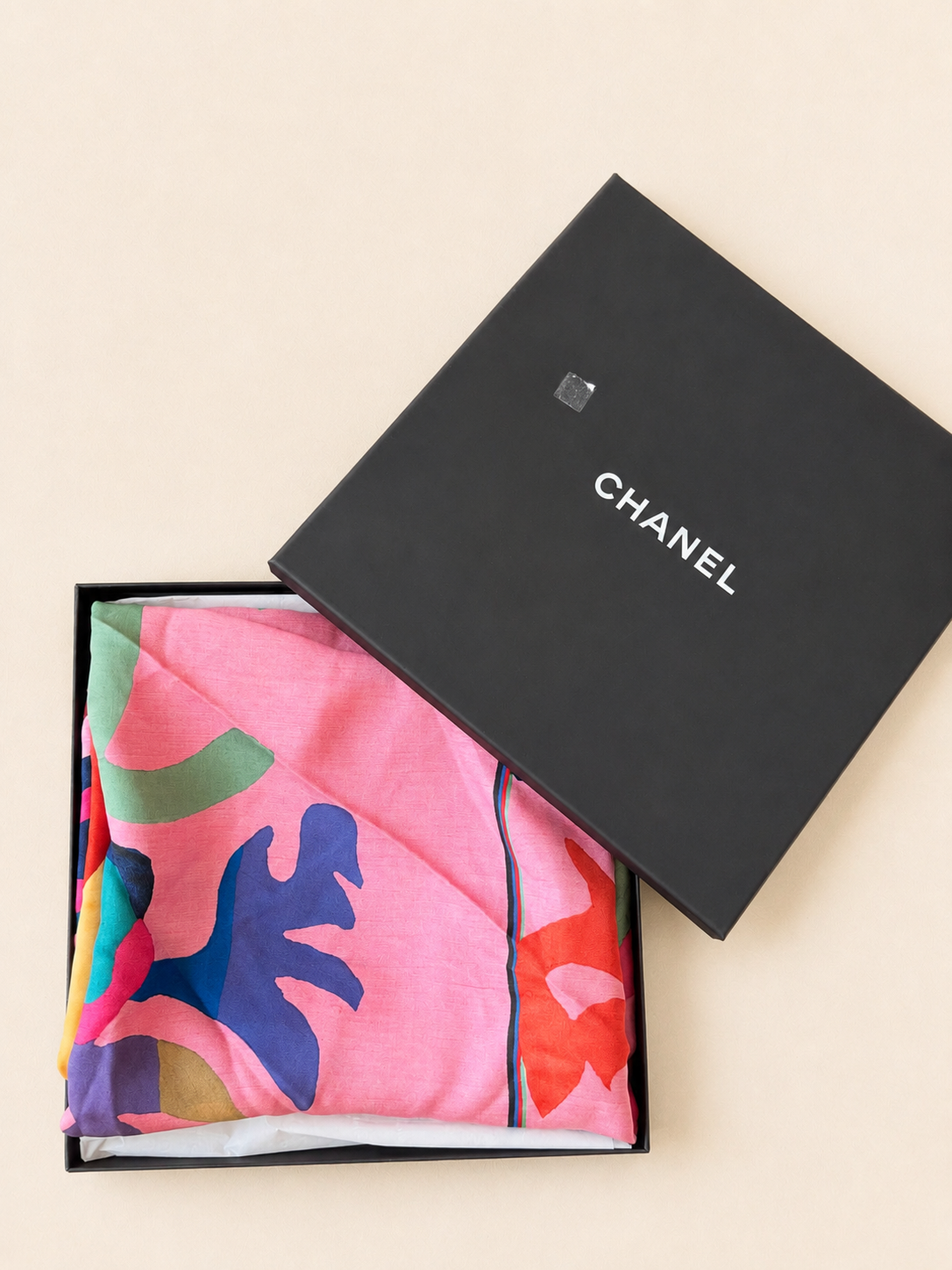 CHANEL Carré en soie