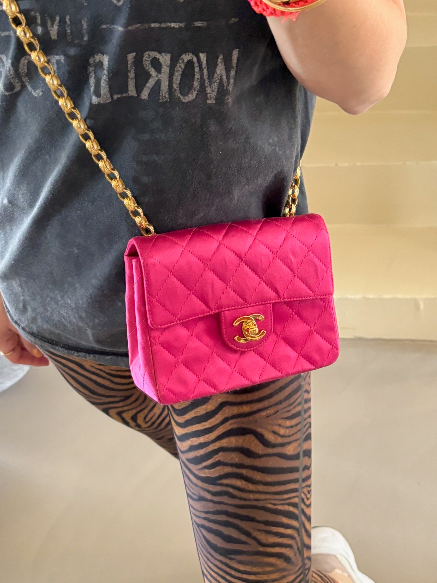 CHANEL Sac Timeless Satin Rose