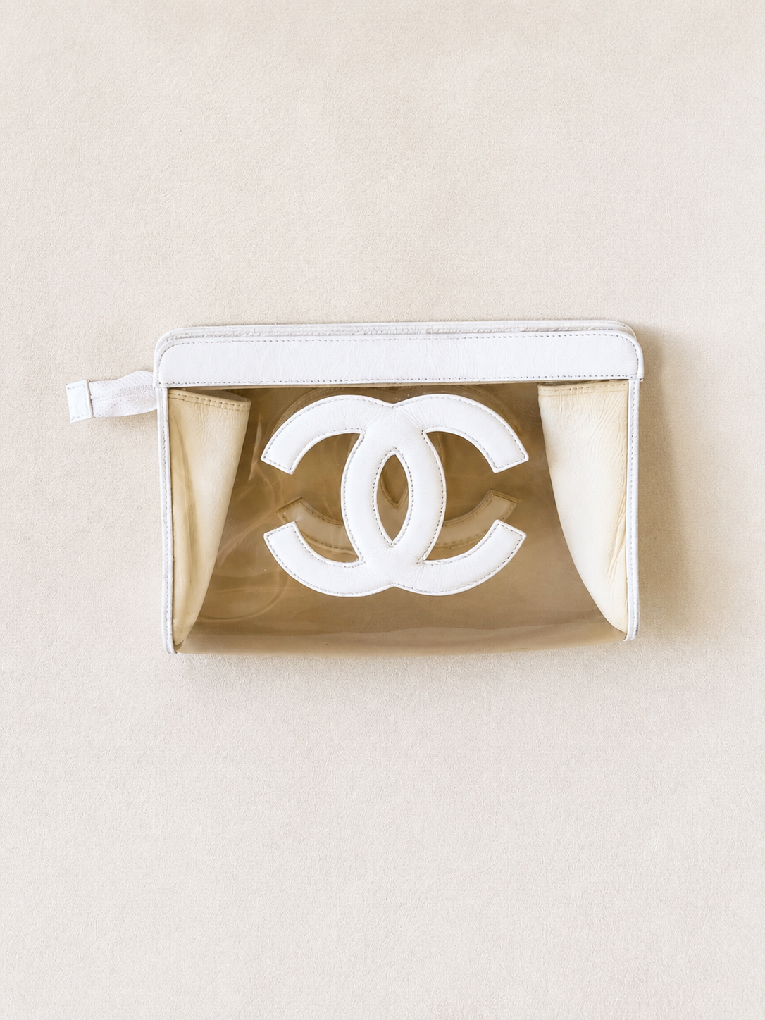 CHANEL Pochette en Vinyle
