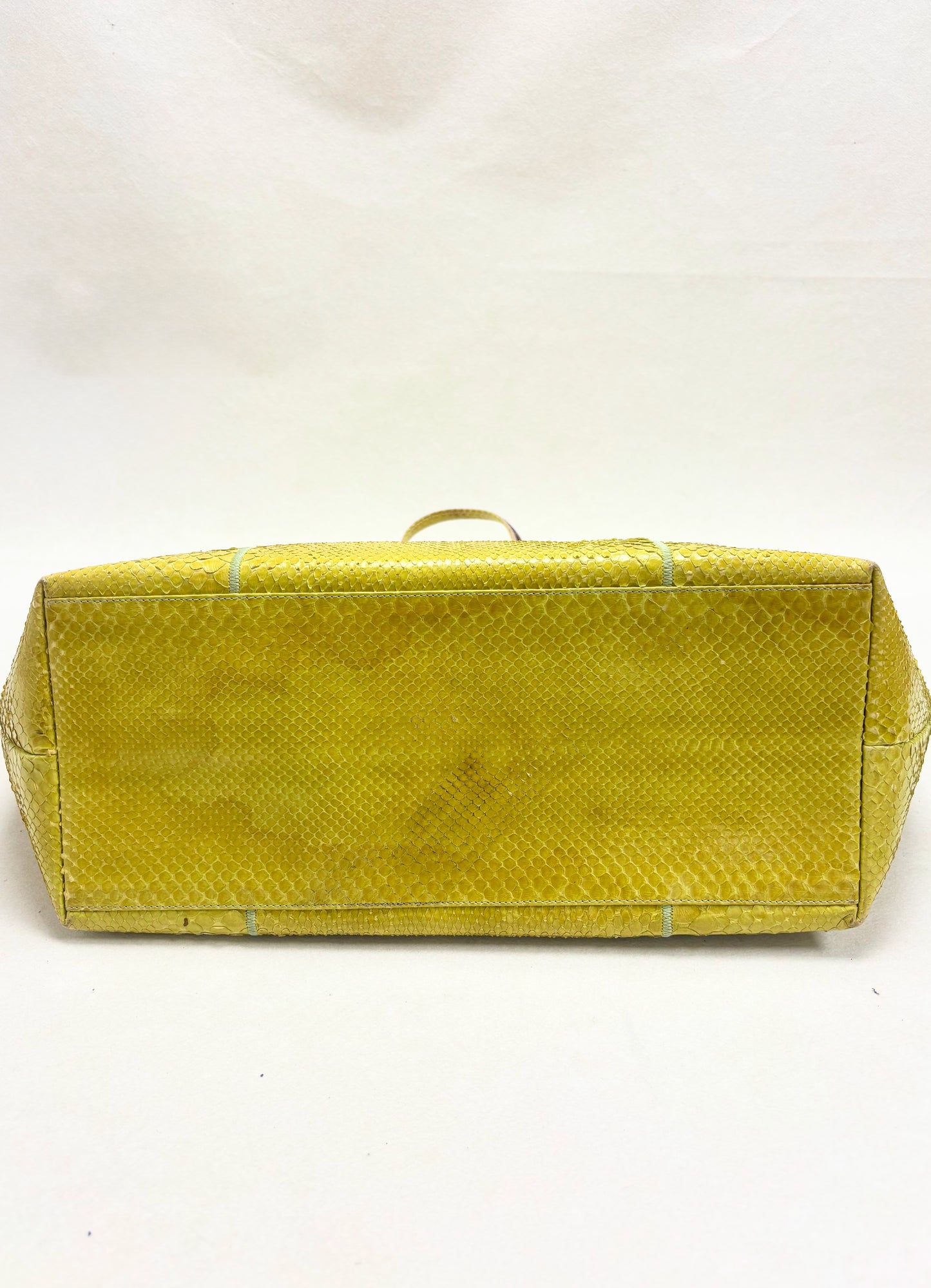 FENDI Sac Roll Bag en Python