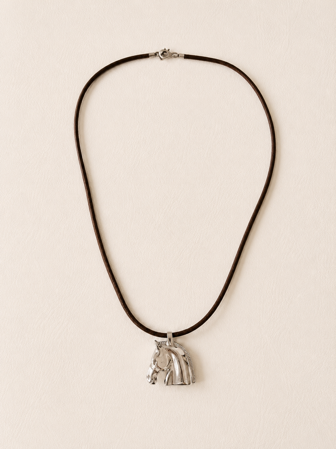 HERMÈS Pendentif Cheval