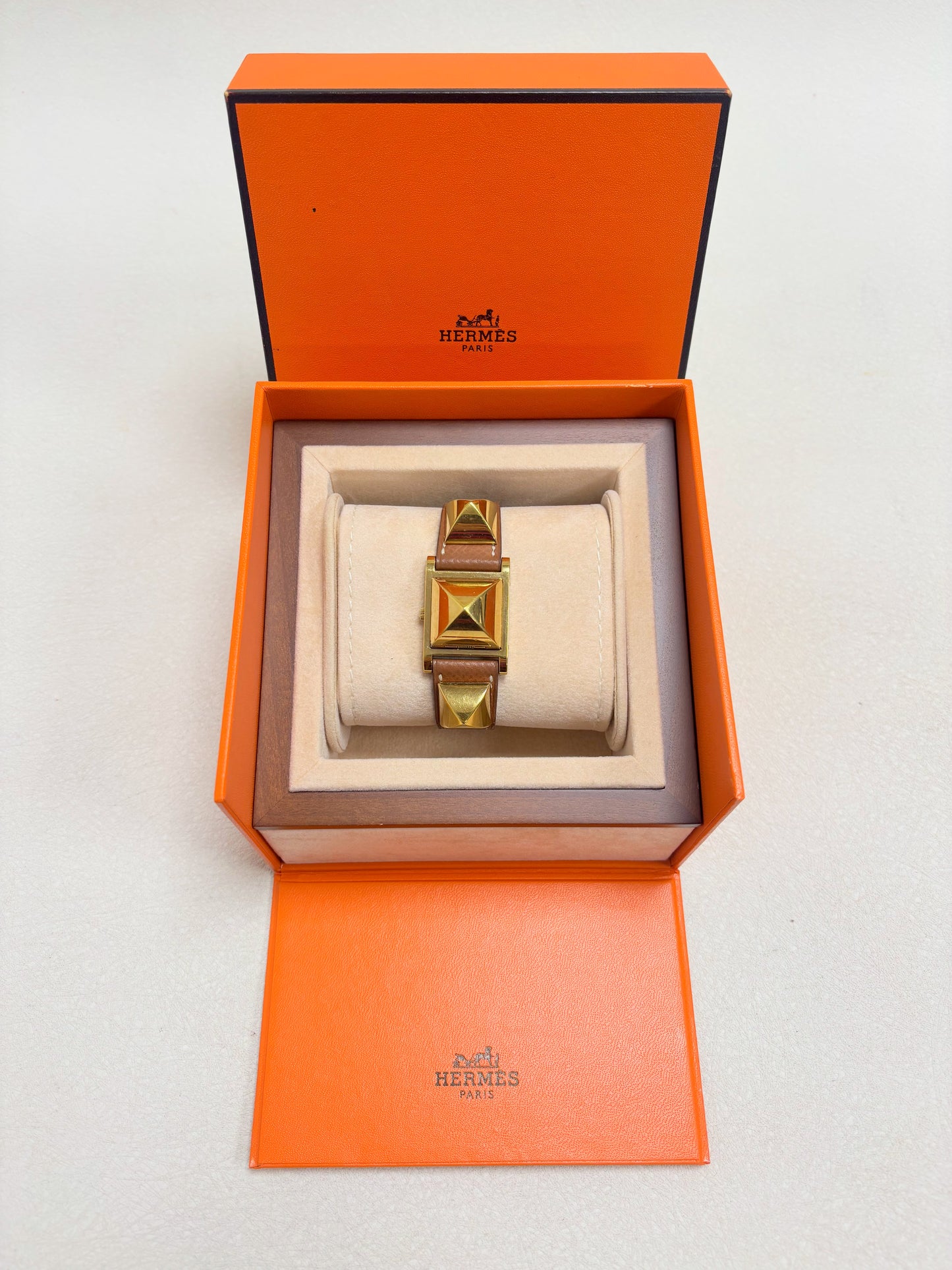 HERMÈS Montre Médor