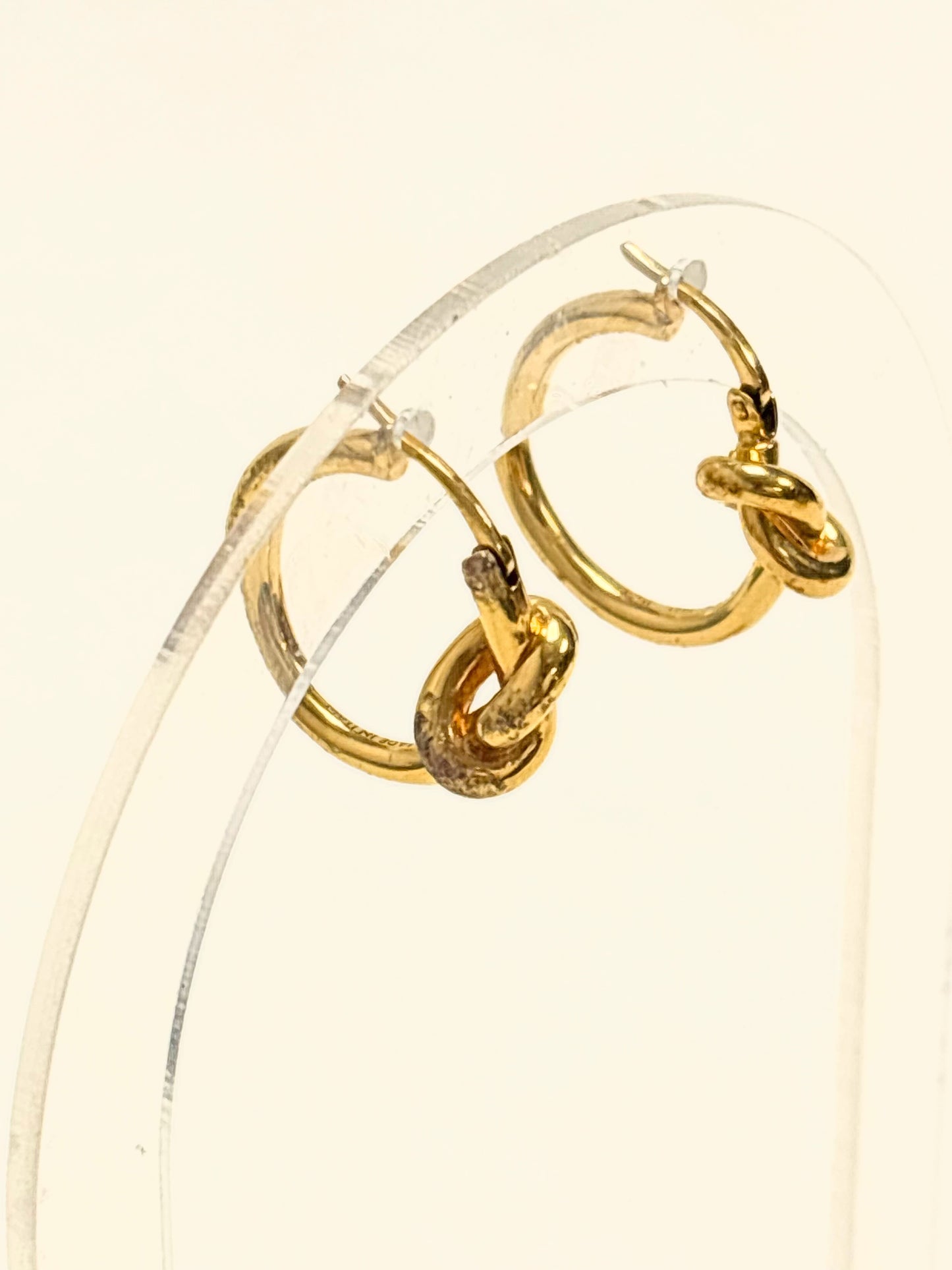 CÉLINE Knot solitaire earring