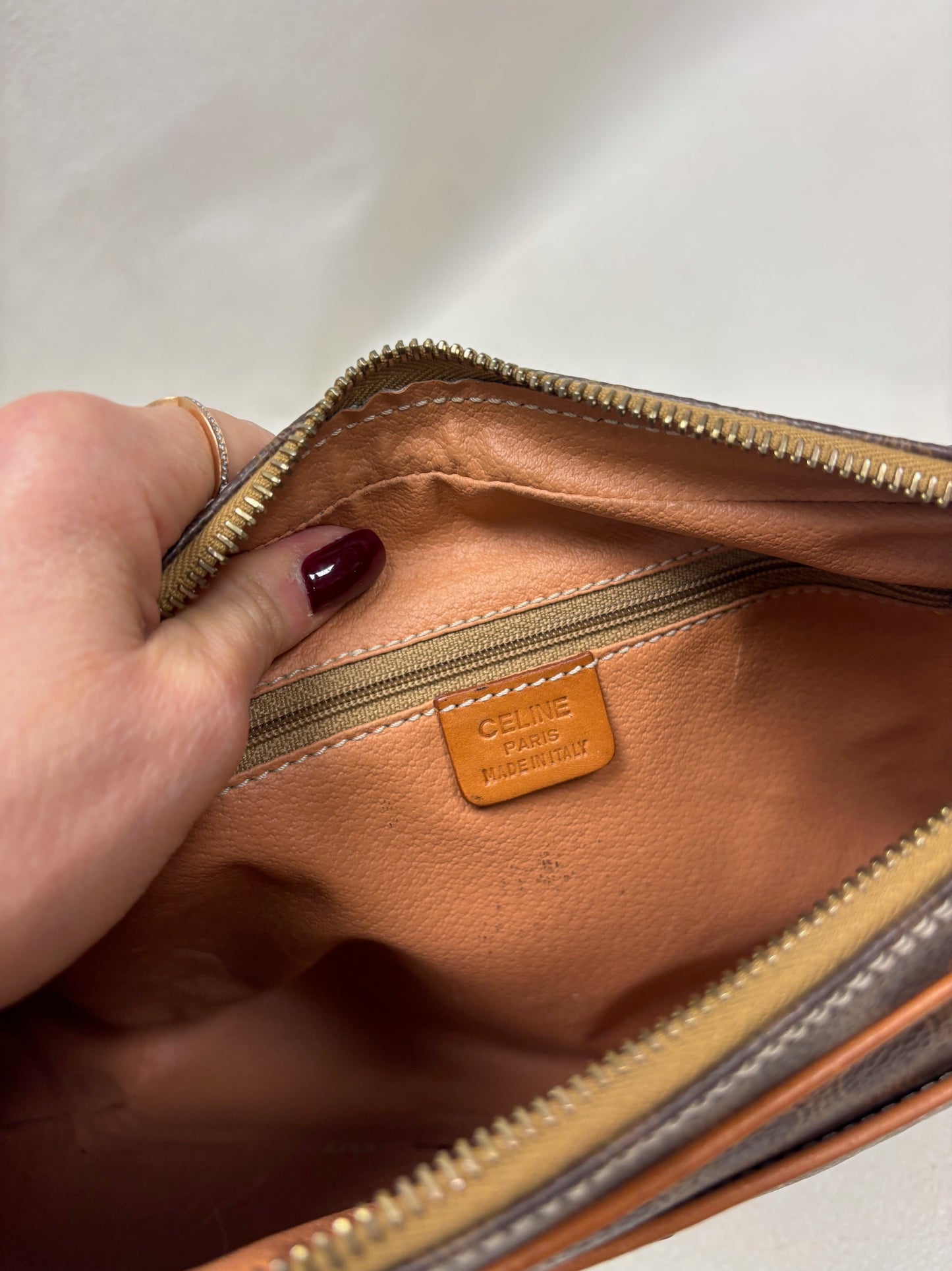 CÉLINE Pochette Triomphe