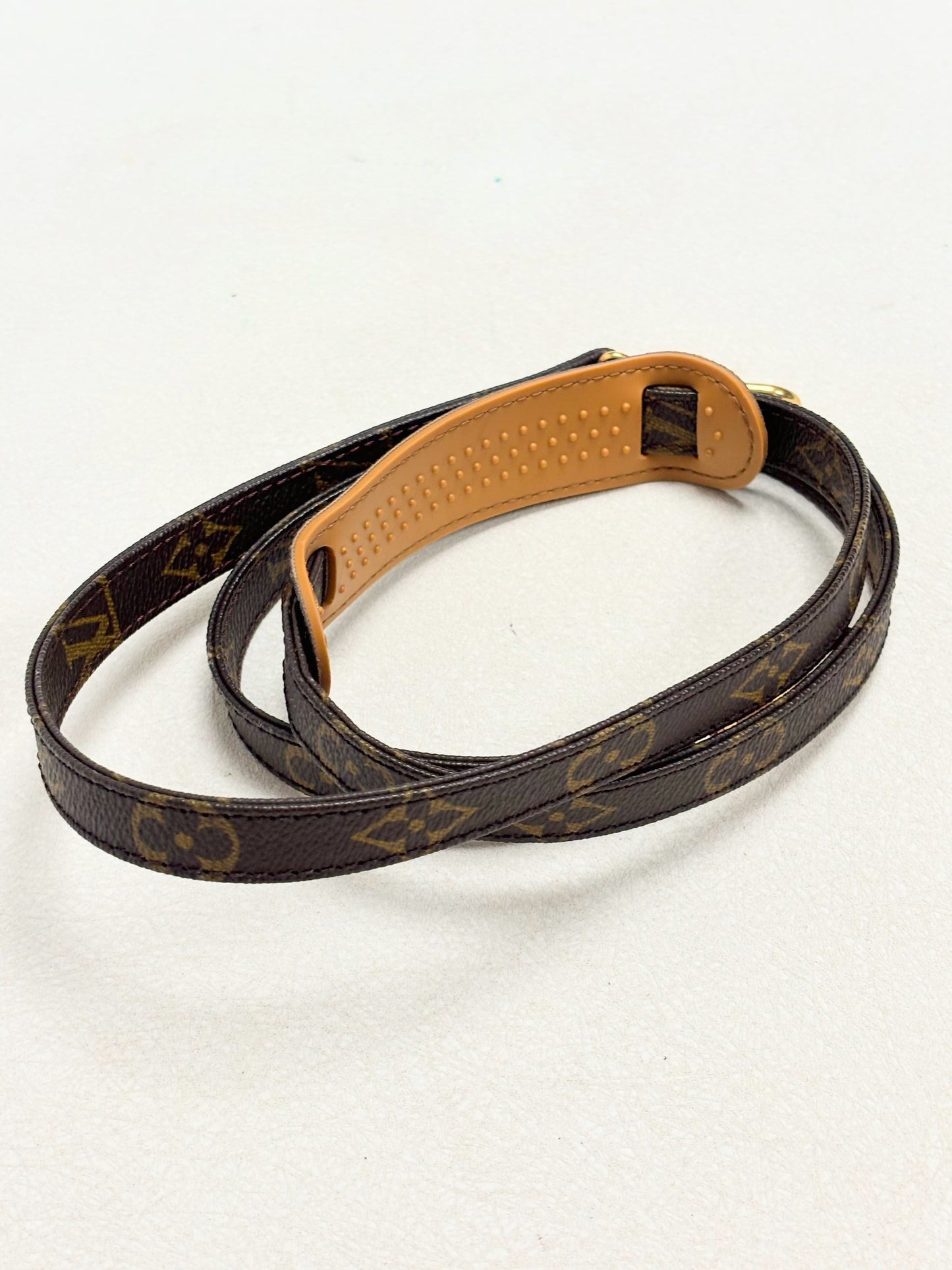LOUIS VUITTON Bandoulière Monogramme