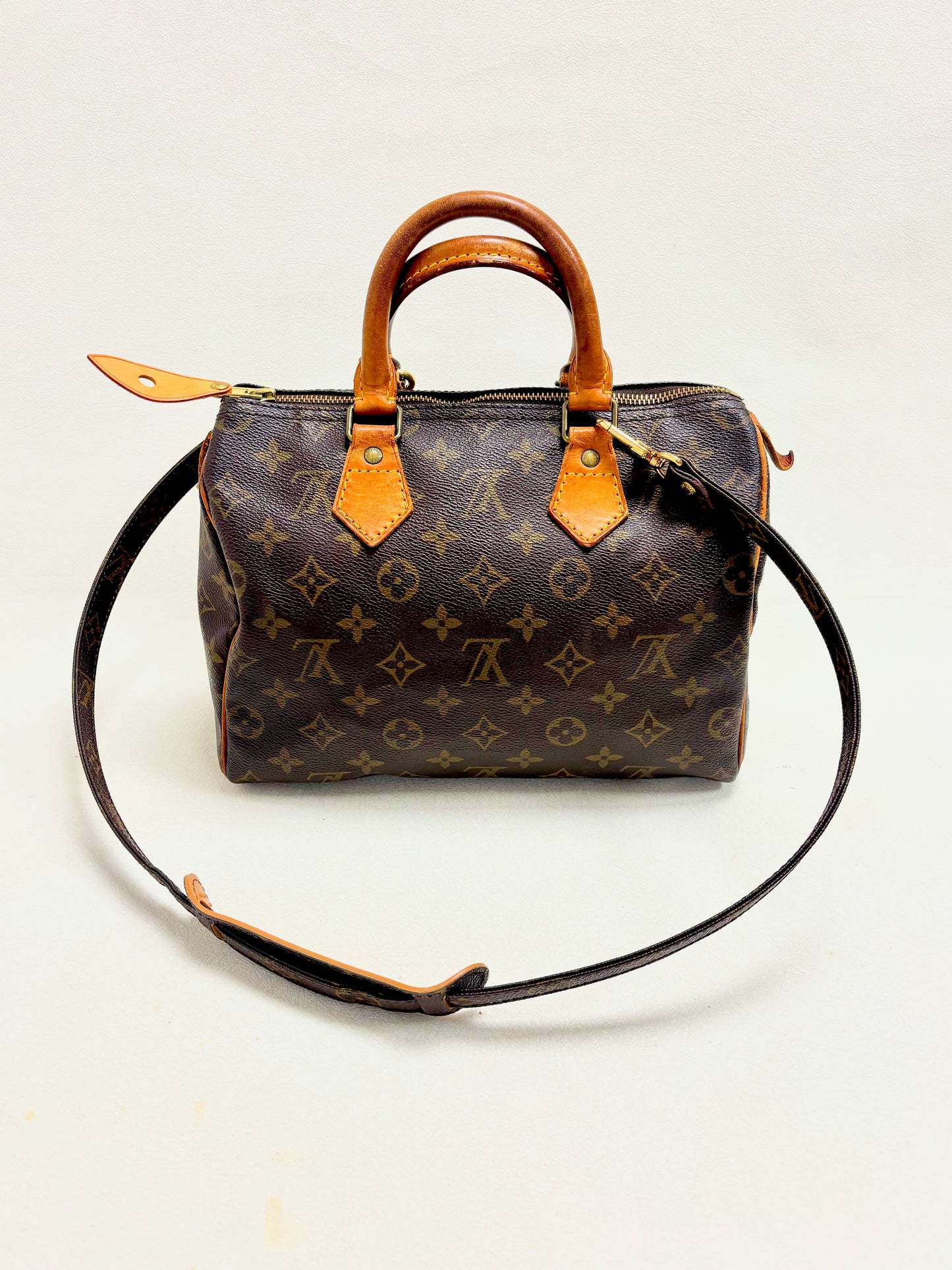 LOUIS VUITTON Bandoulière Monogramme