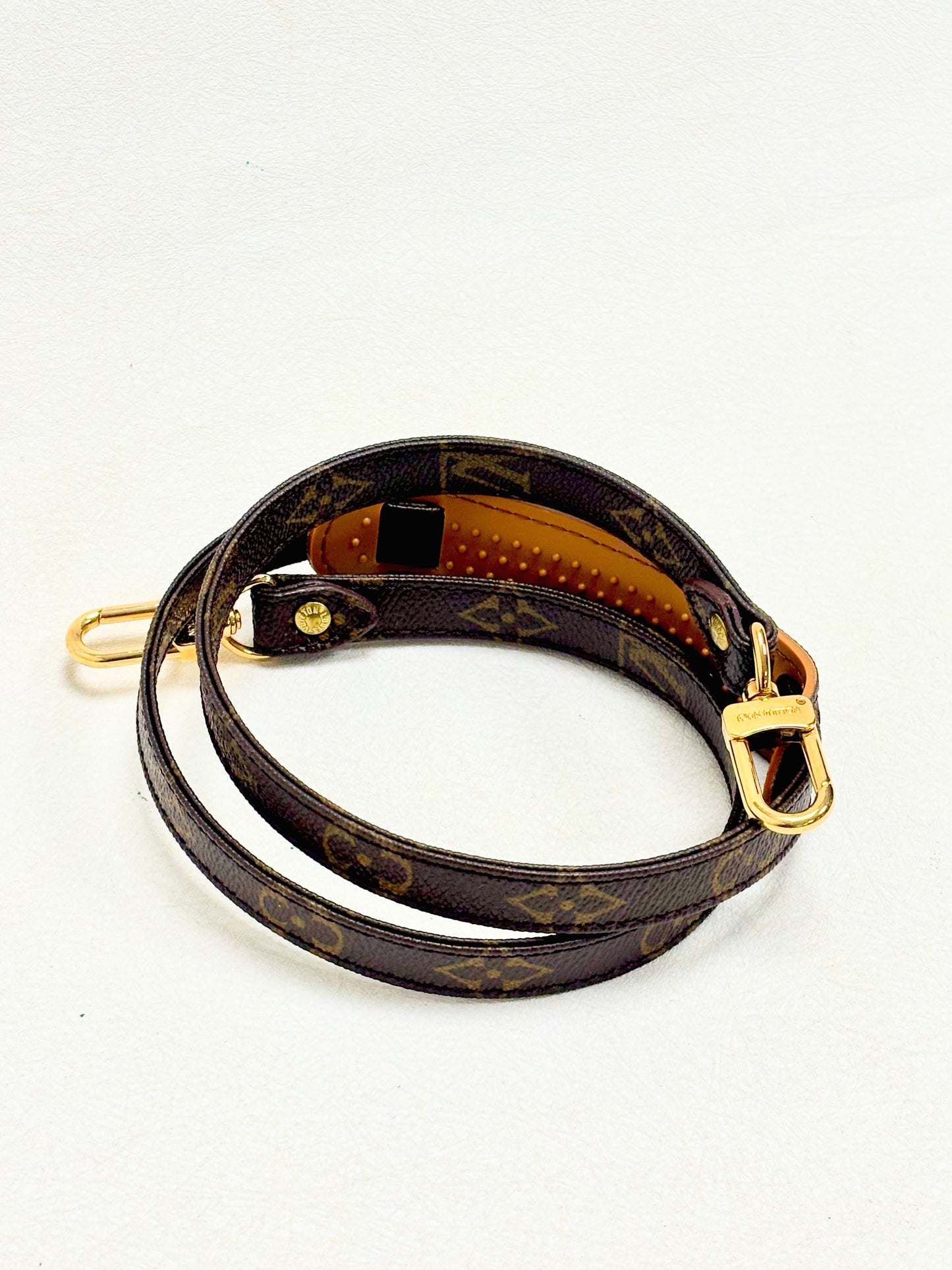 LOUIS VUITTON Bandoulière Monogramme
