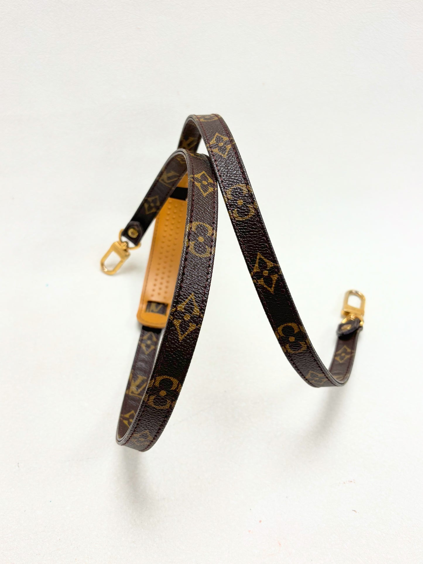 LOUIS VUITTON Bandoulière Monogramme