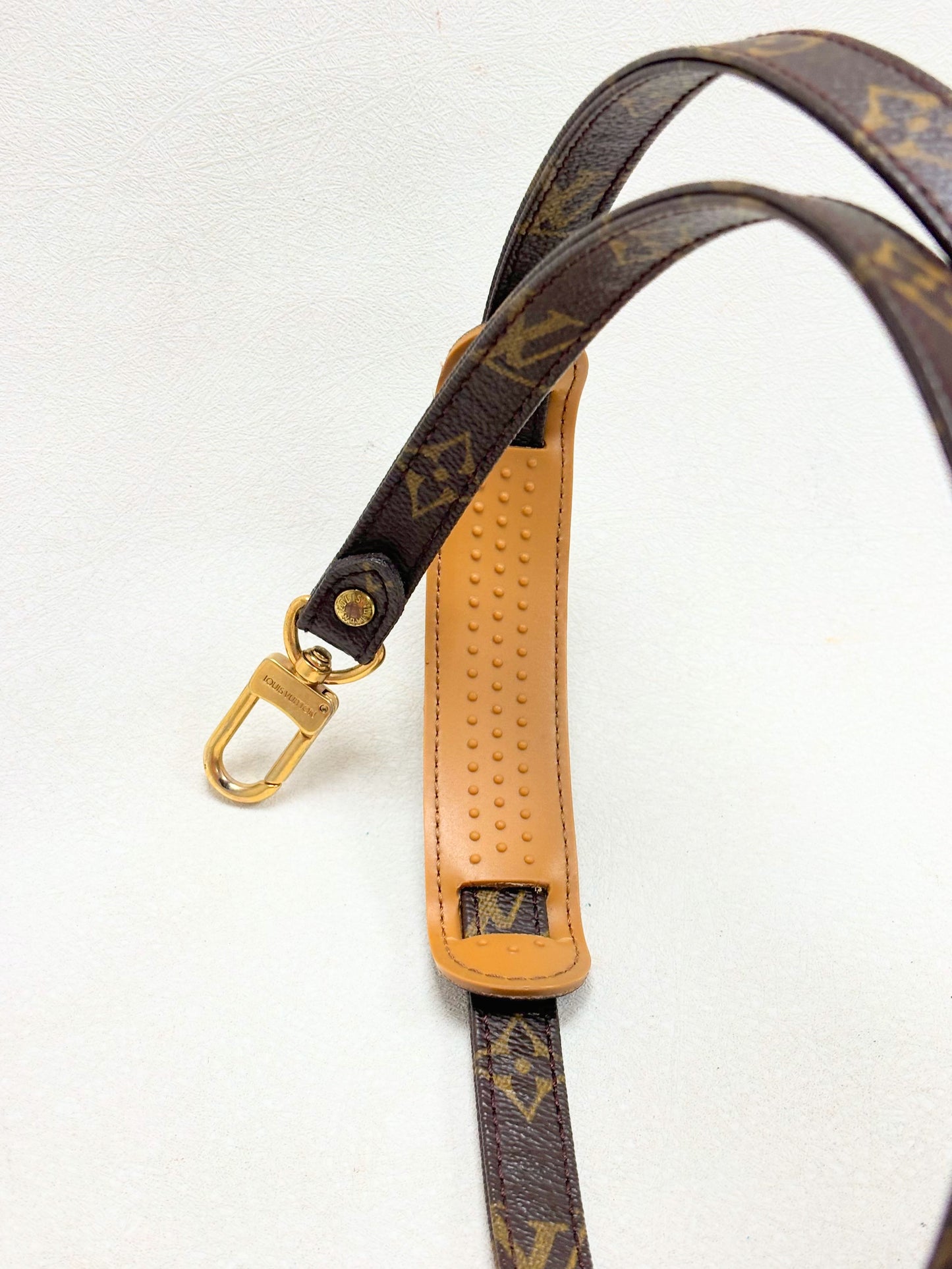 LOUIS VUITTON Bandoulière Monogramme