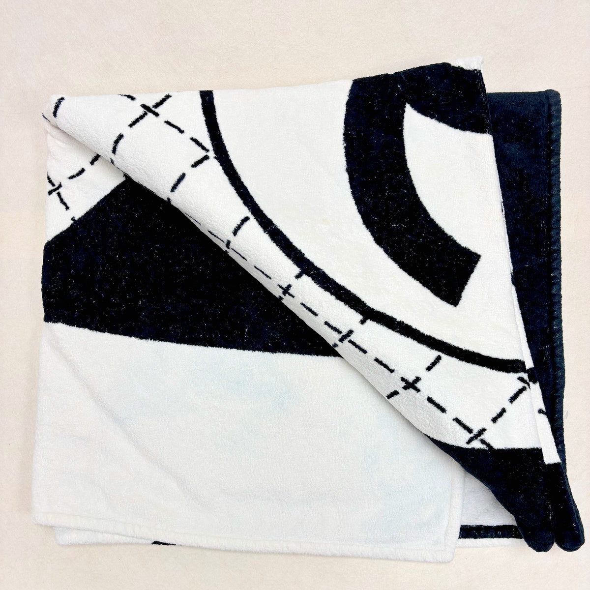 CHANEL Drap de Plage