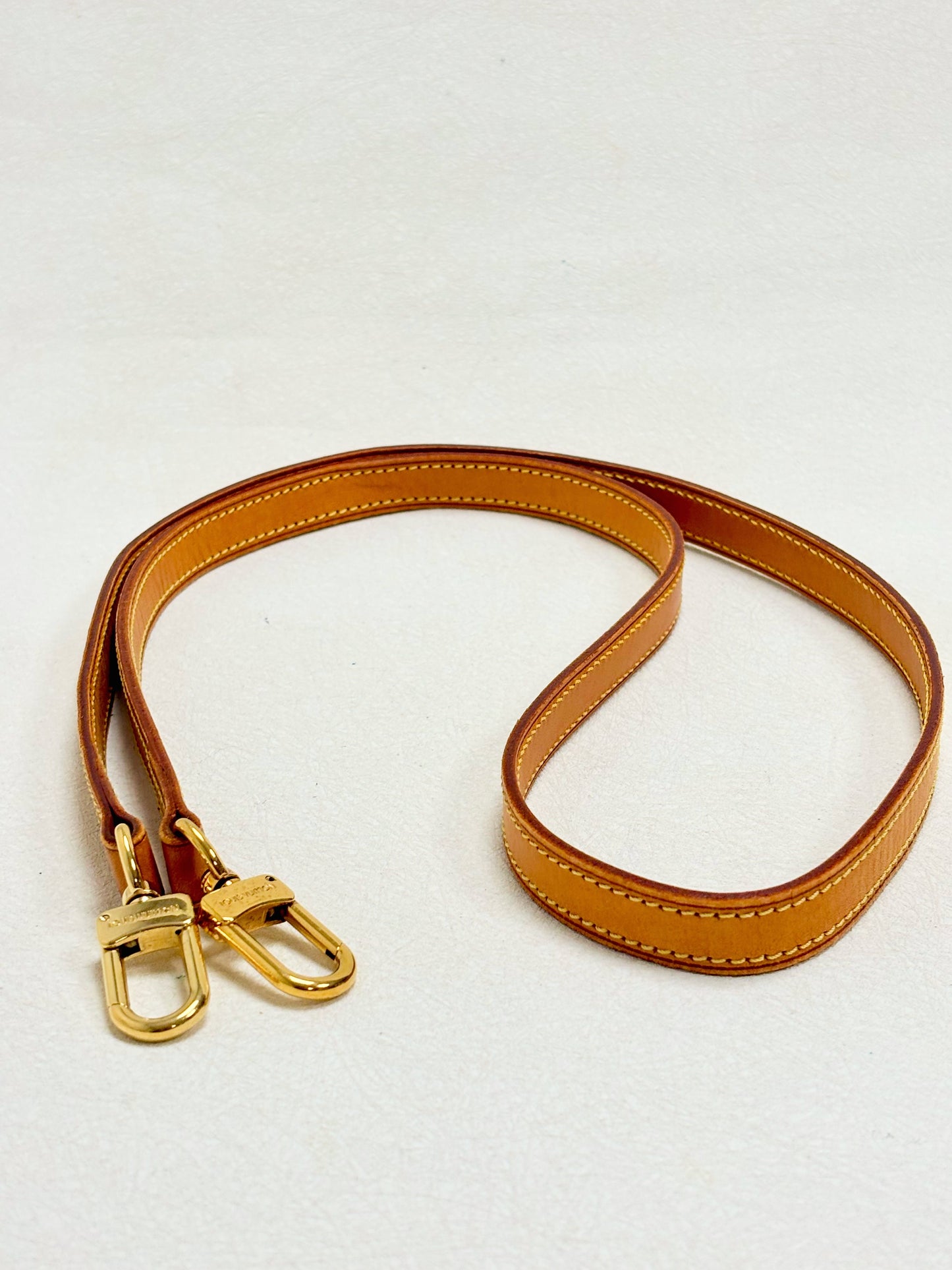 LOUIS VUITTON Bandoulière cuir