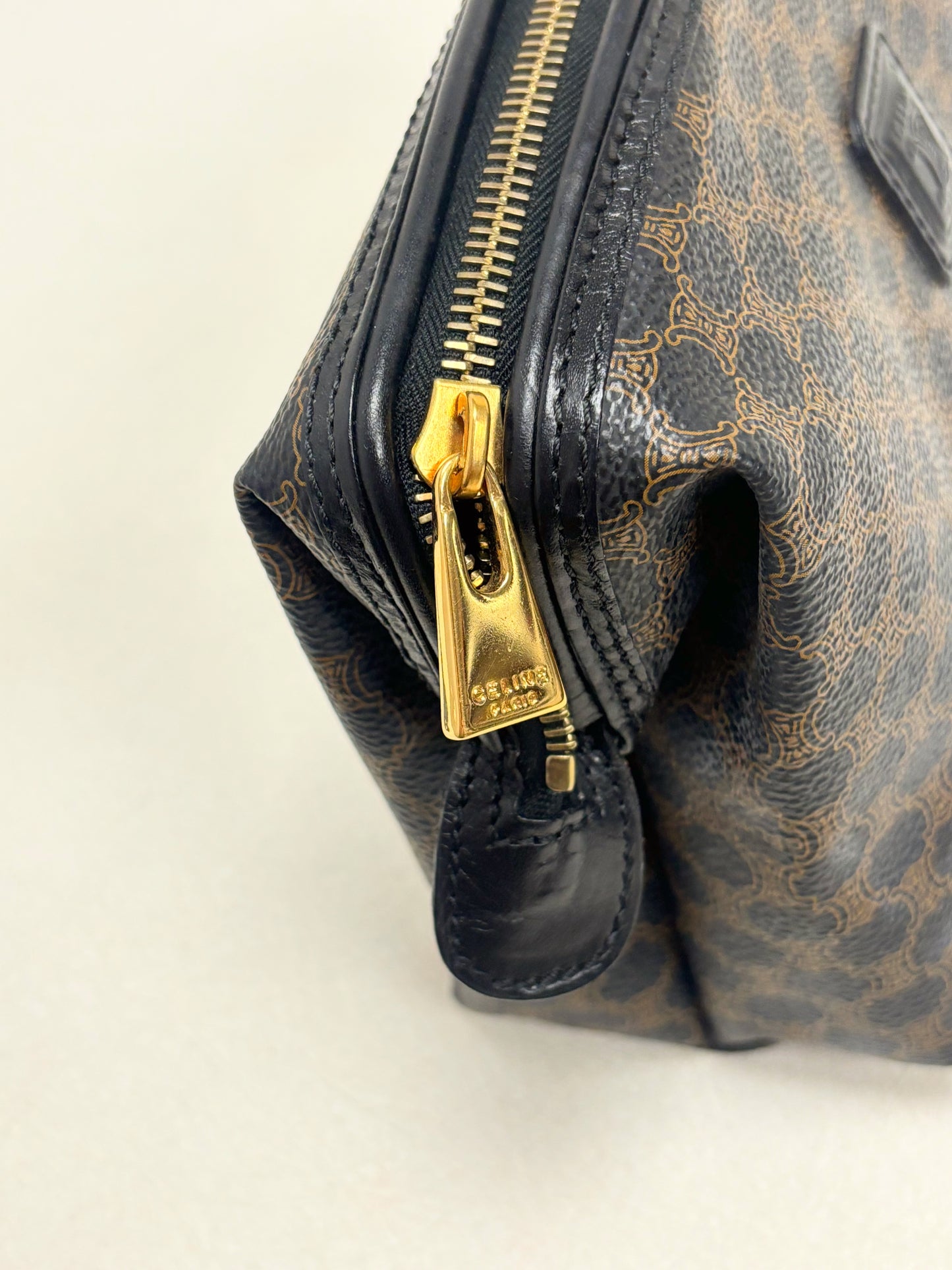 CÉLINE Pochette Triomphe