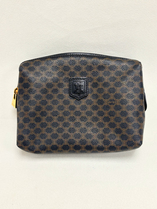 CÉLINE Triumph Cover