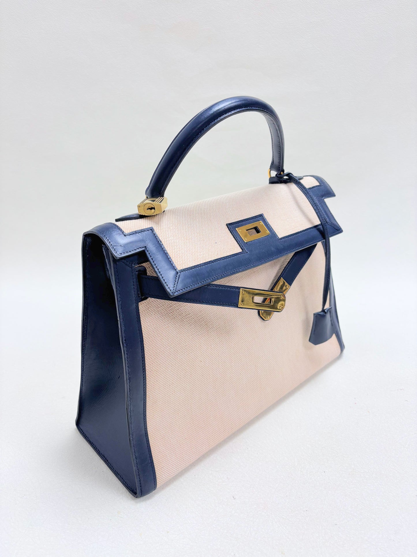 HERMÈS Sac Kelly Sellier 32 Box et Toile H