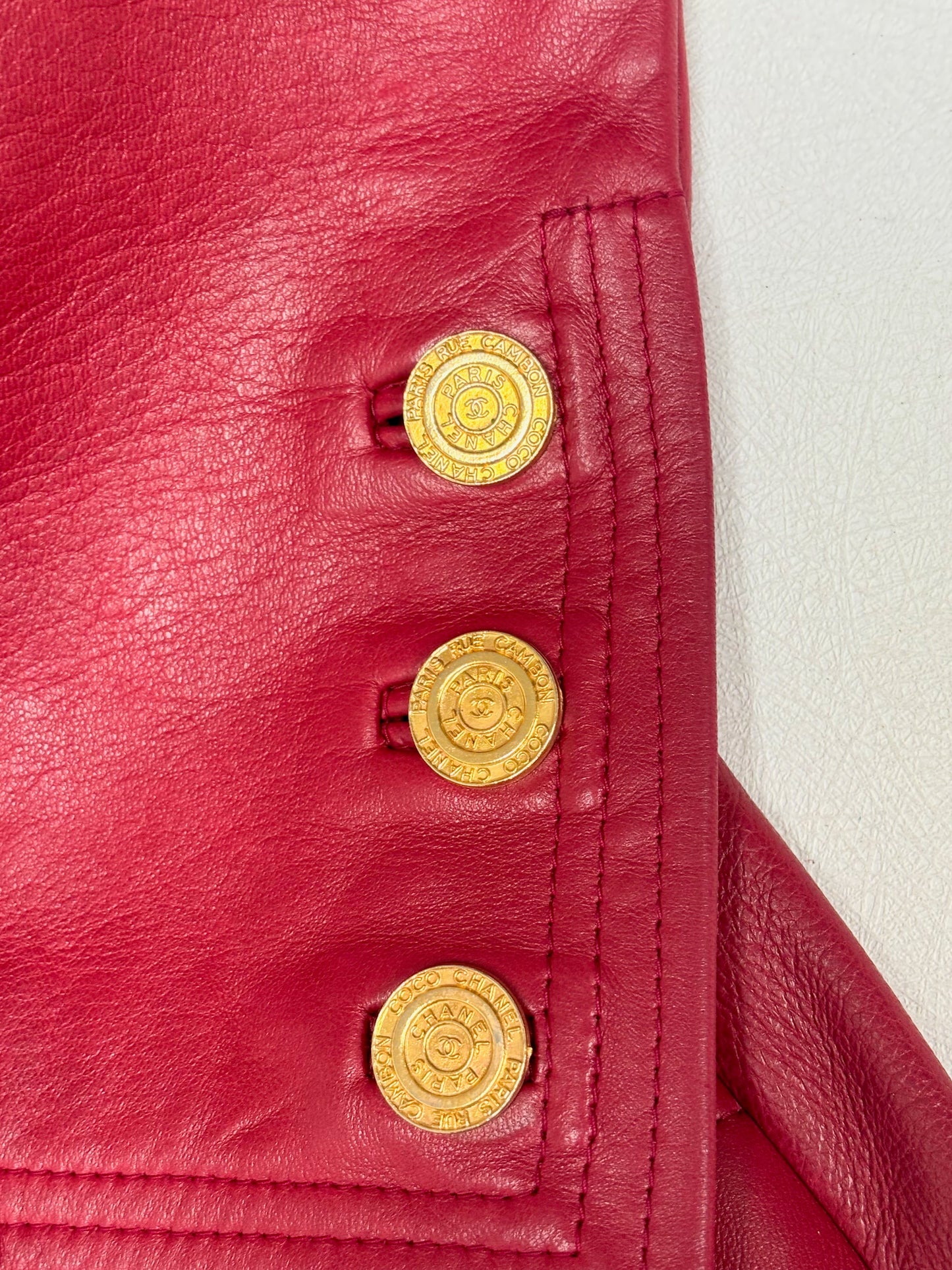 CHANEL Veste en cuir