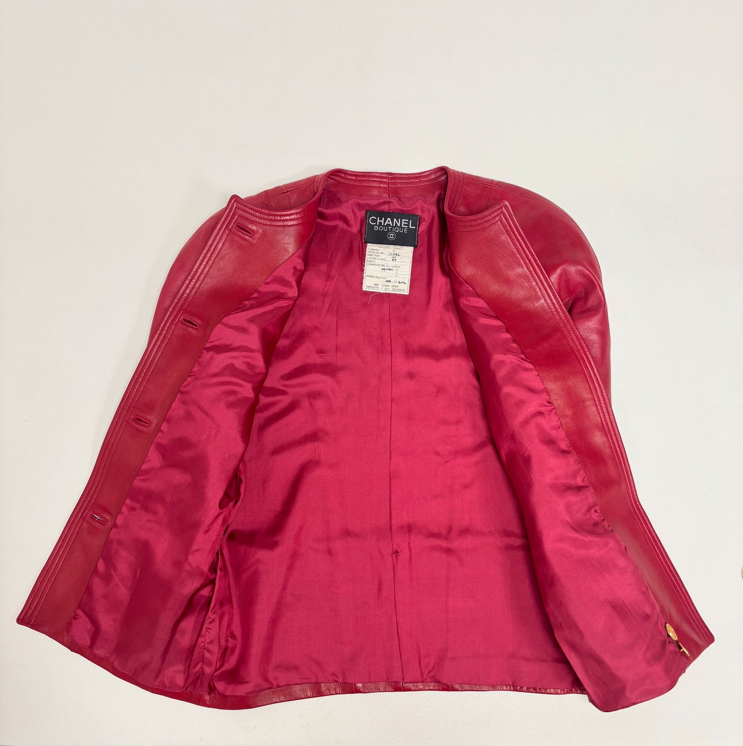 CHANEL Veste en cuir