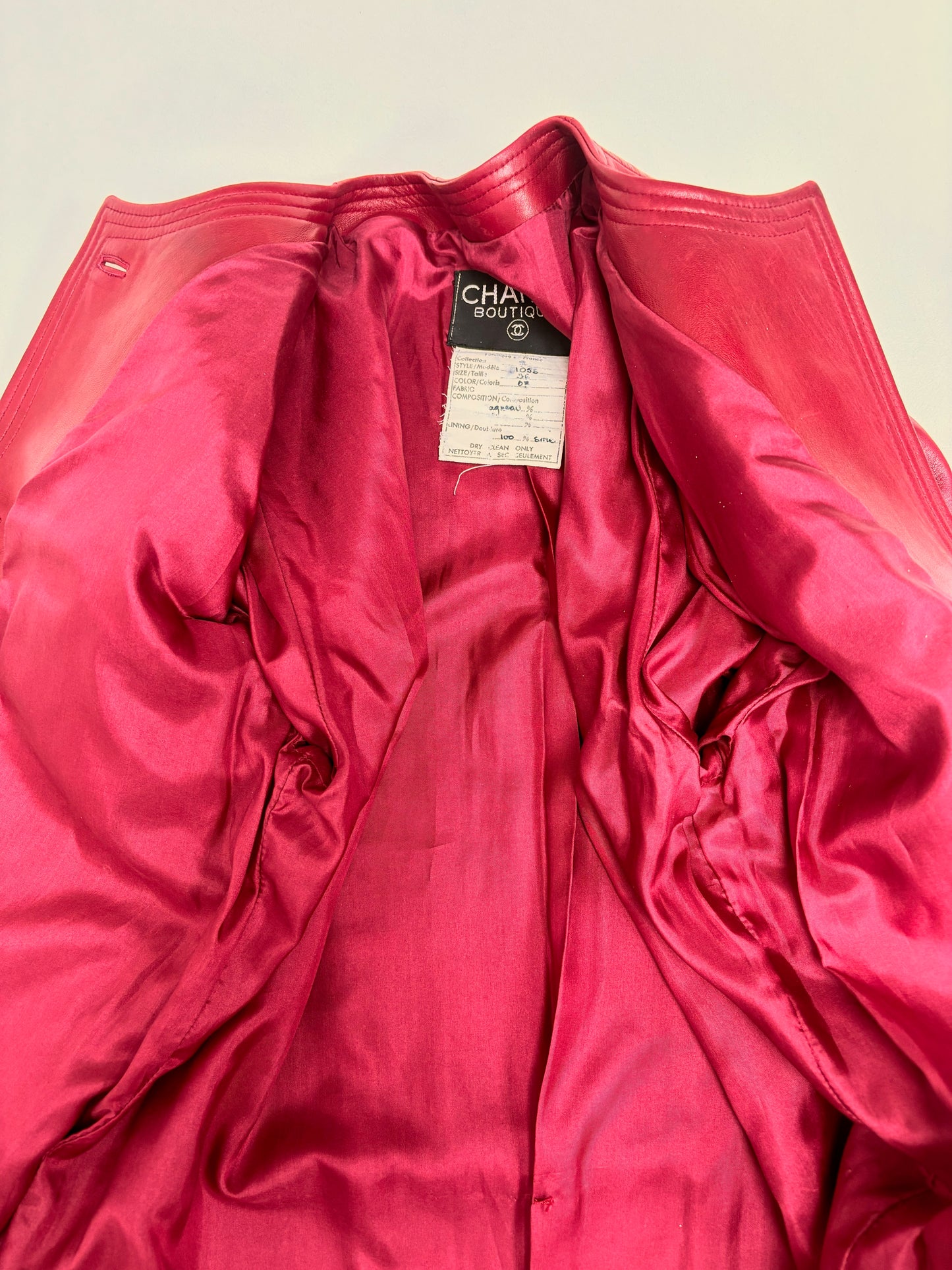 CHANEL Veste en cuir
