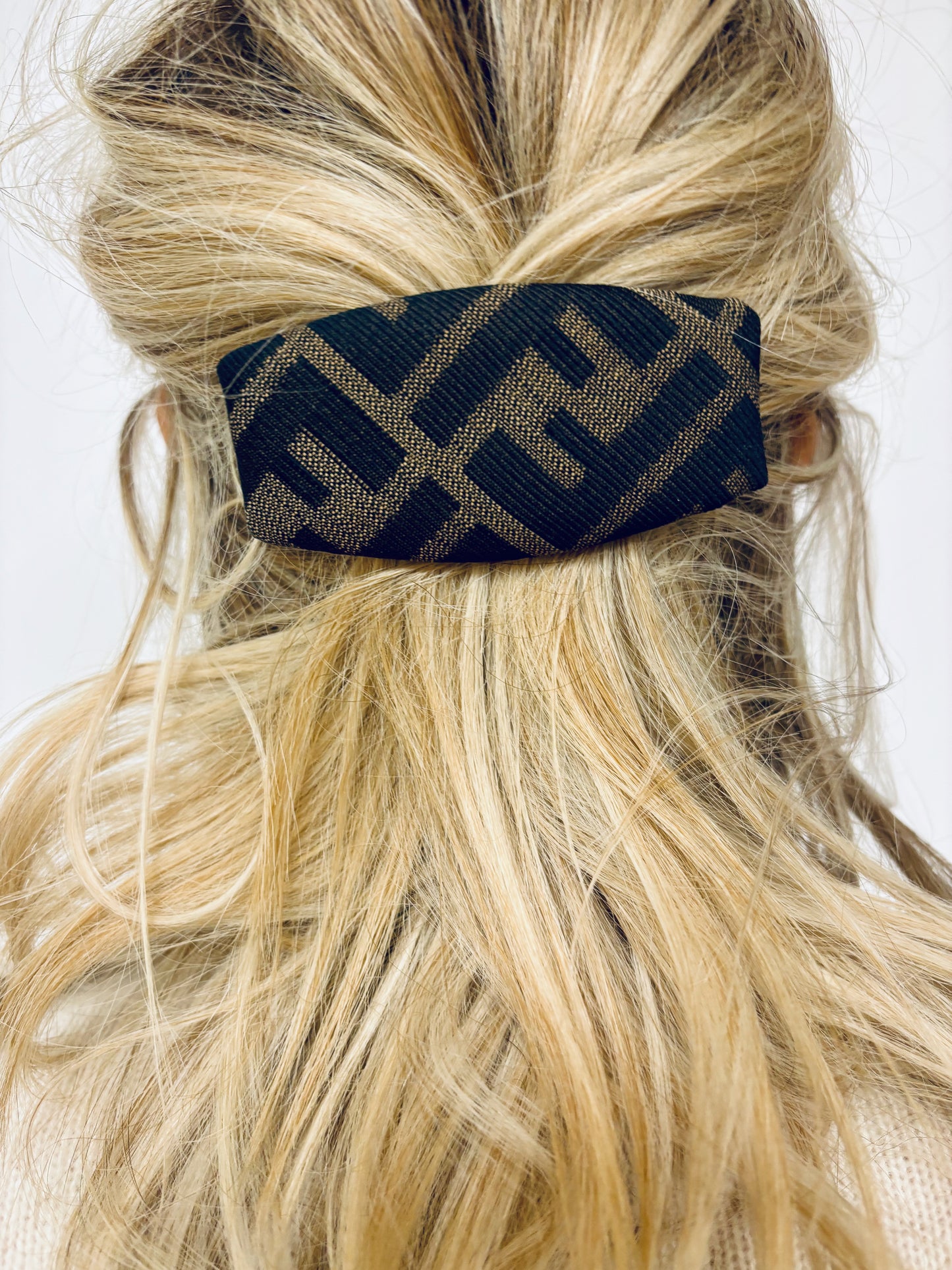 FENDI Barrette Zucca