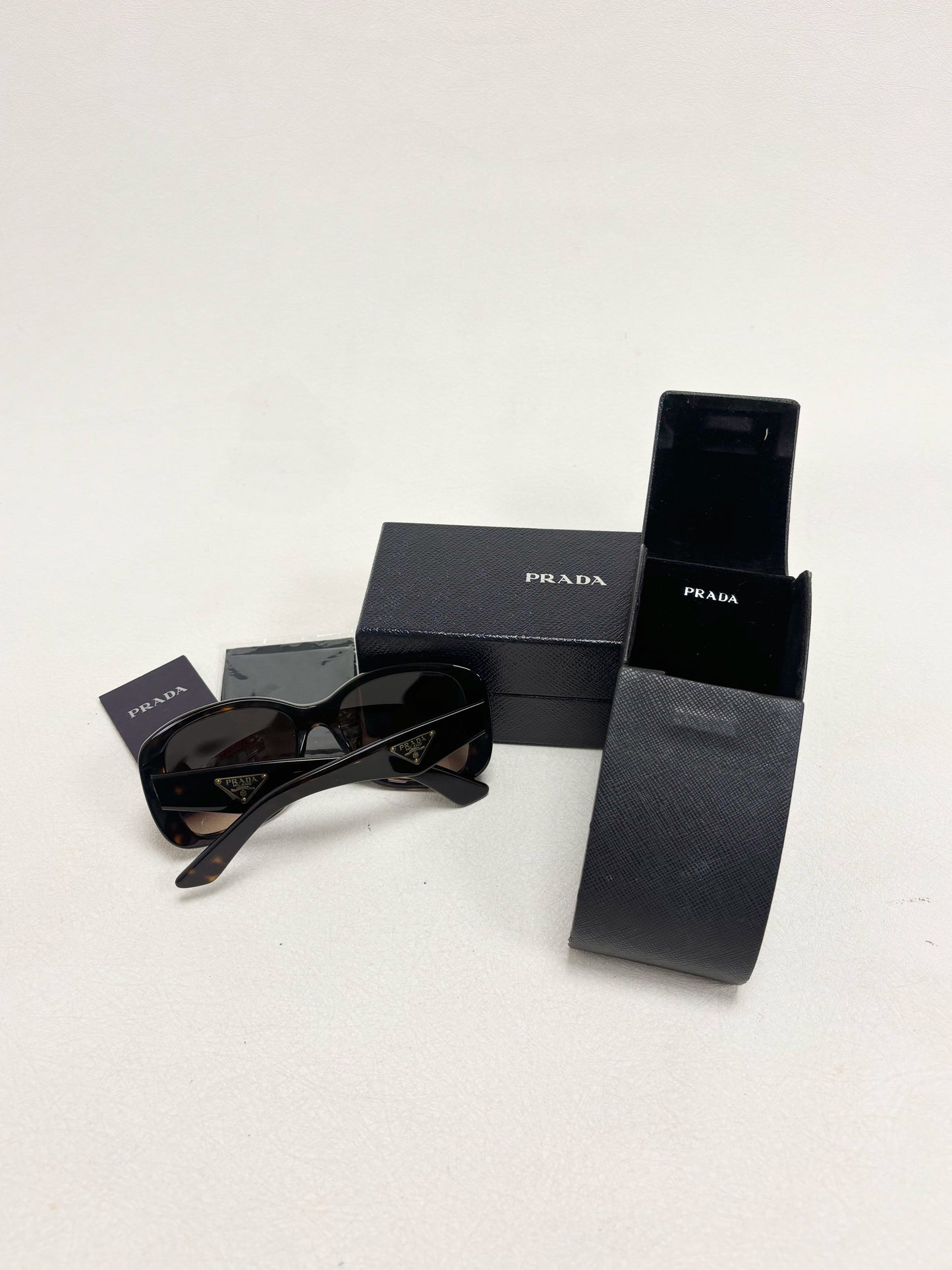 PRADA Lunettes de soleil