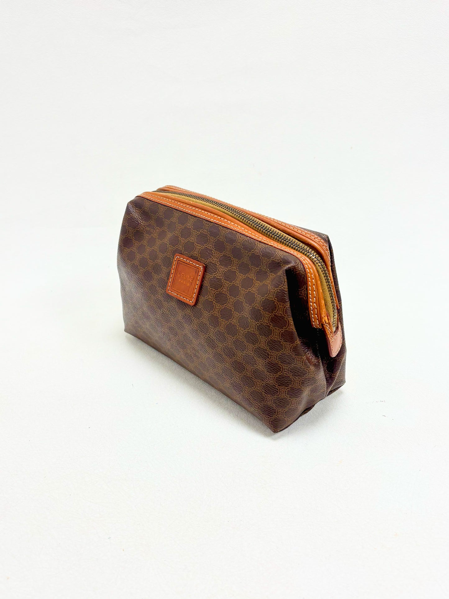 CÉLINE Pochette Triomphe