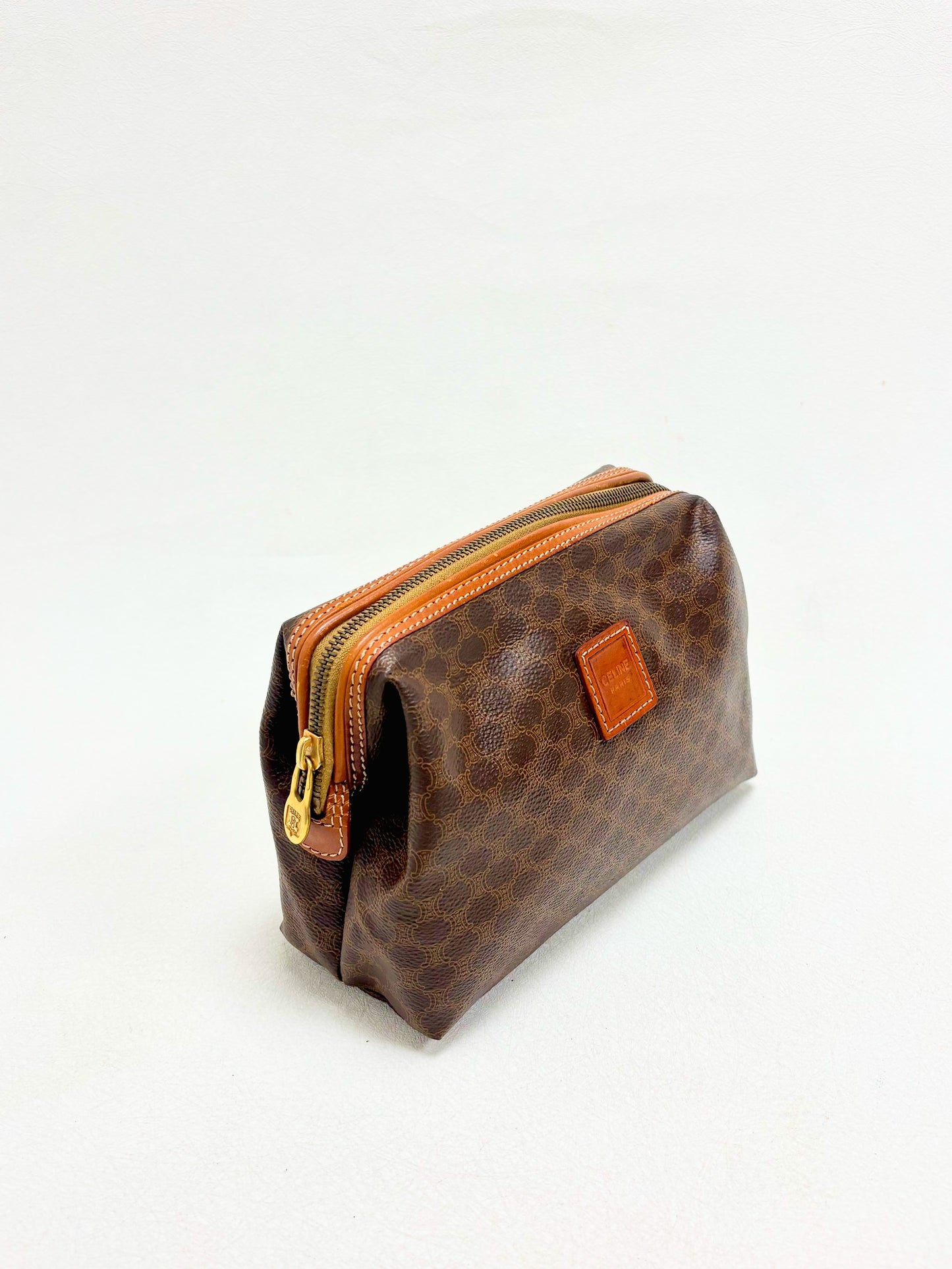 CÉLINE Pochette Triomphe