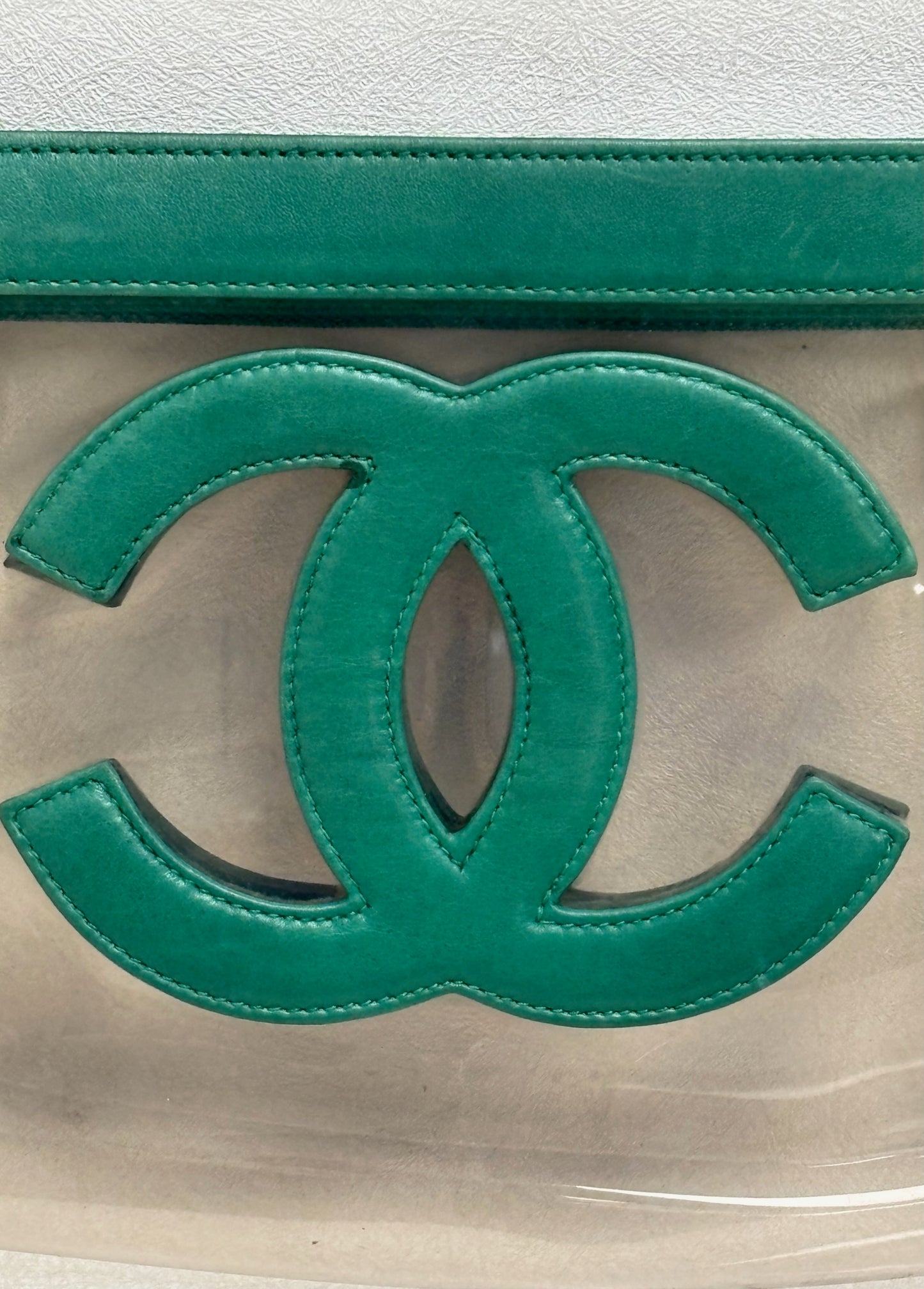 CHANEL Pochette Vinyle
