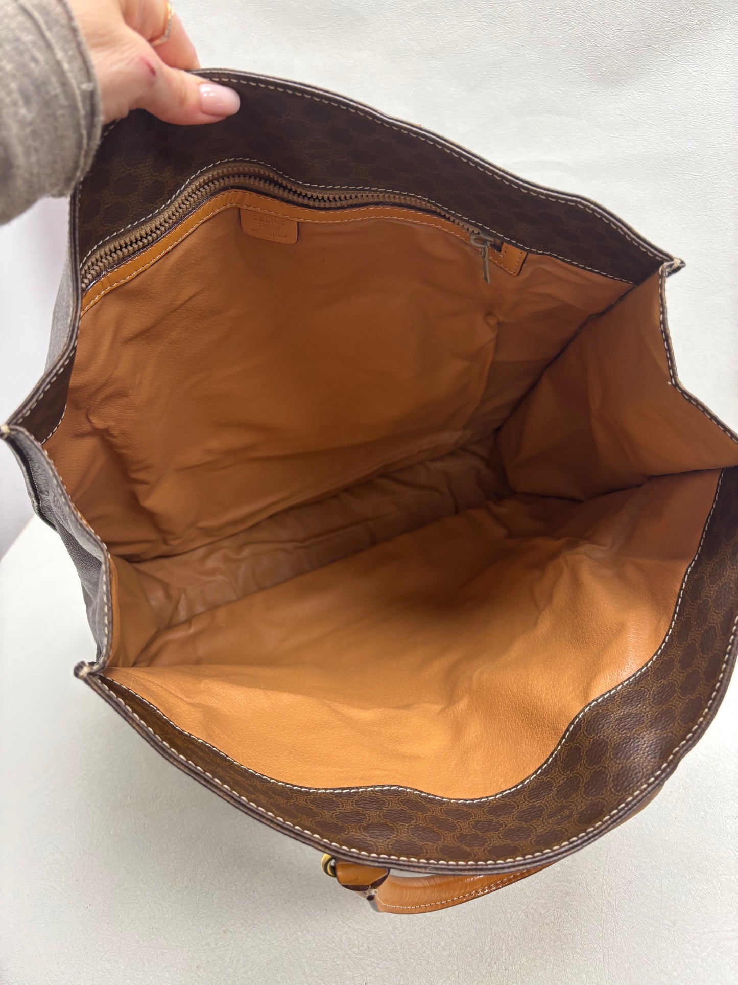 CELINE Sac plat Triomphe
