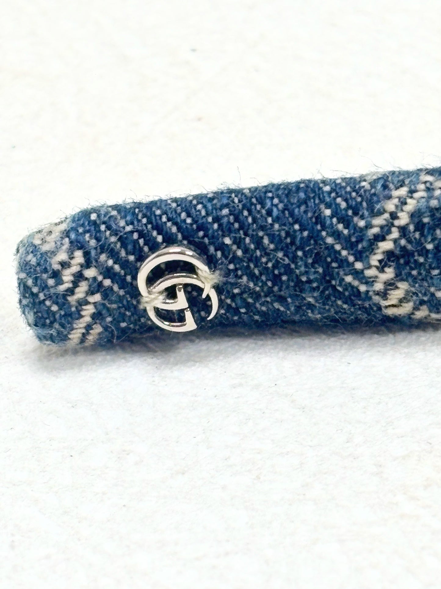 GUCCI Serre-tête Monogramme Denim
