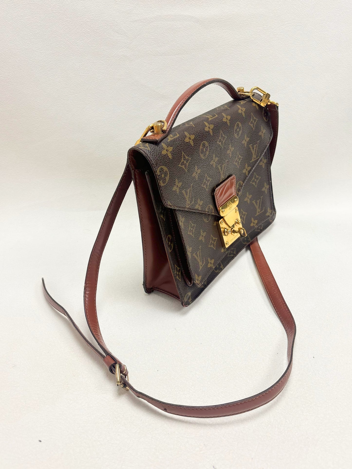 LOUIS VUITTON Sac Monceau 26