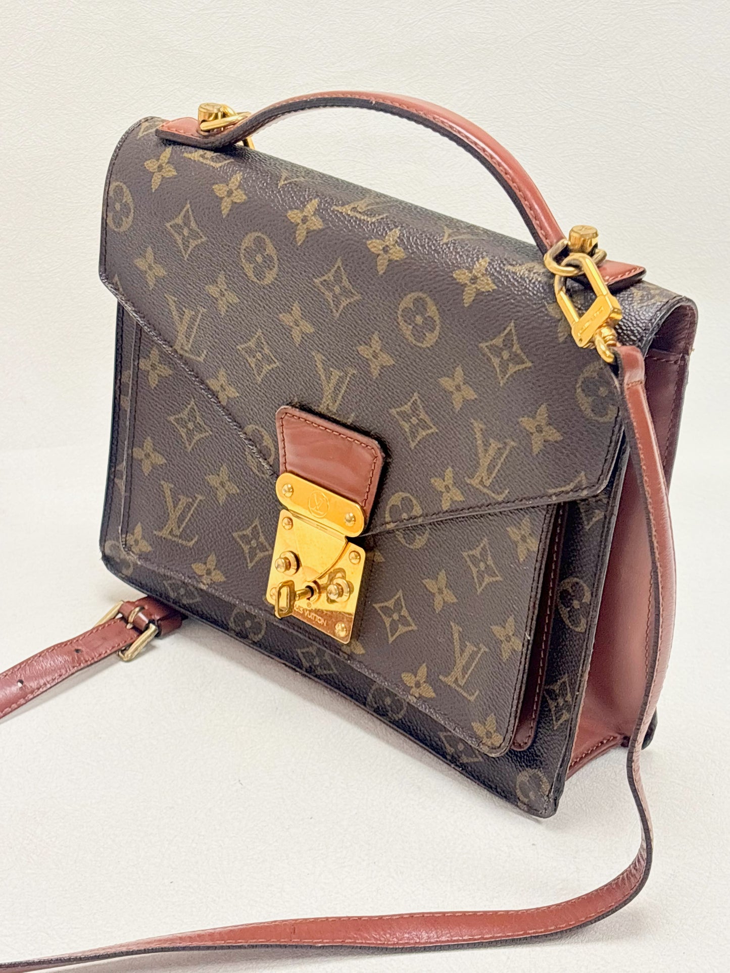 LOUIS VUITTON Sac Monceau 26