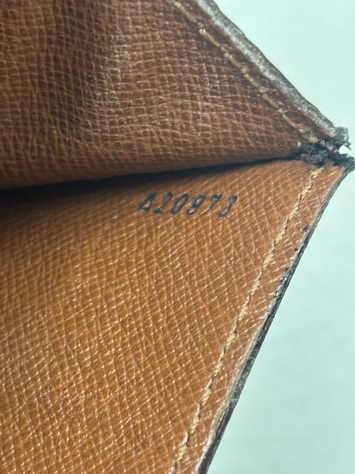 LOUIS VUITTON Sac Monceau 26