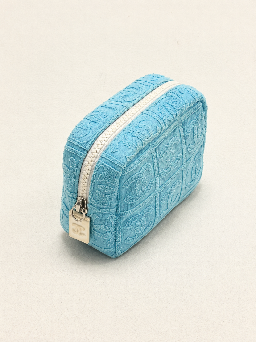 CHANEL Trousse Eponge