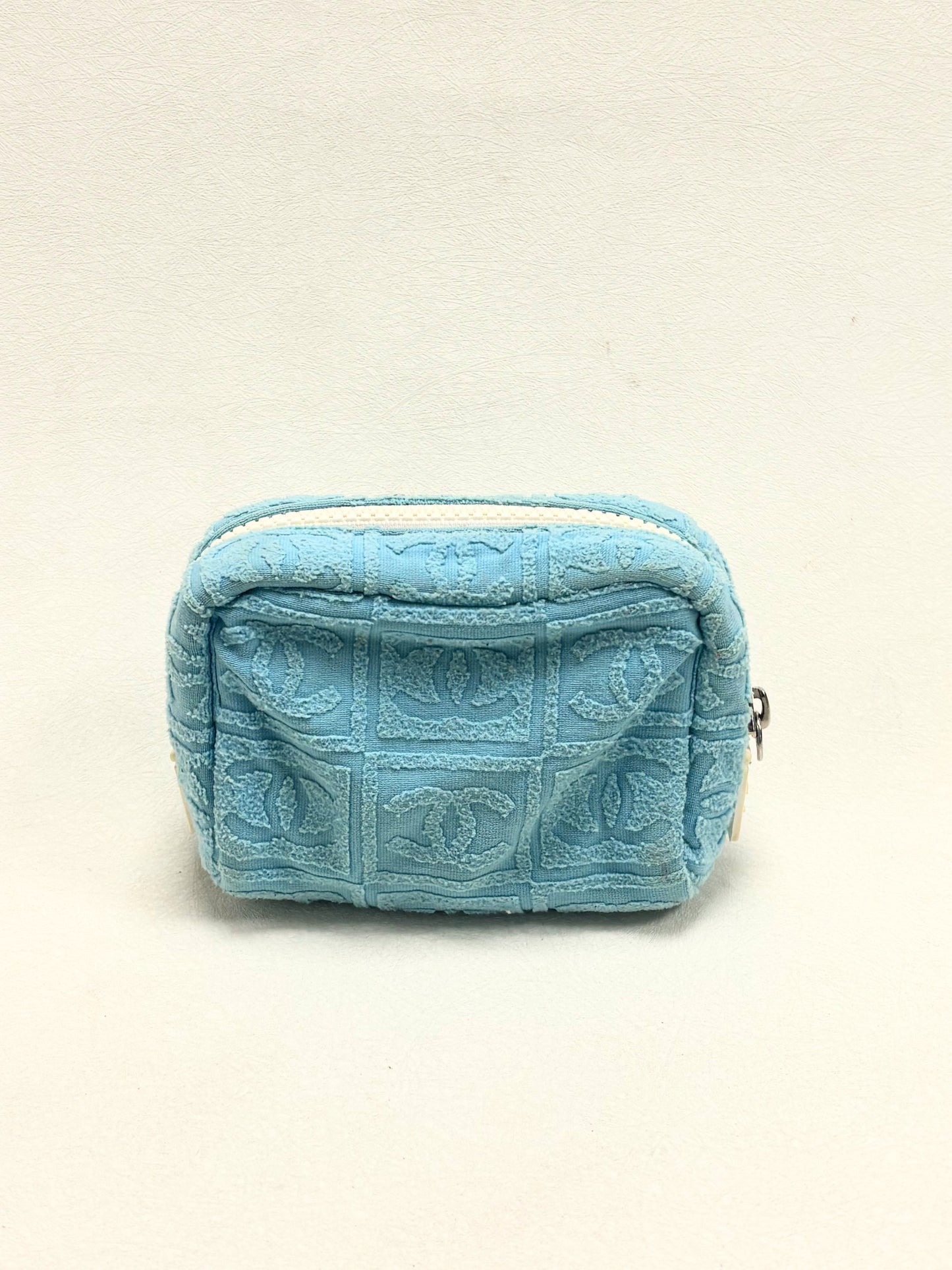 CHANEL Trousse Pochette Eponge