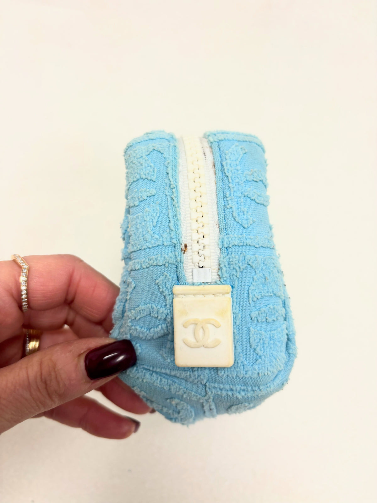 CHANEL Trousse Eponge