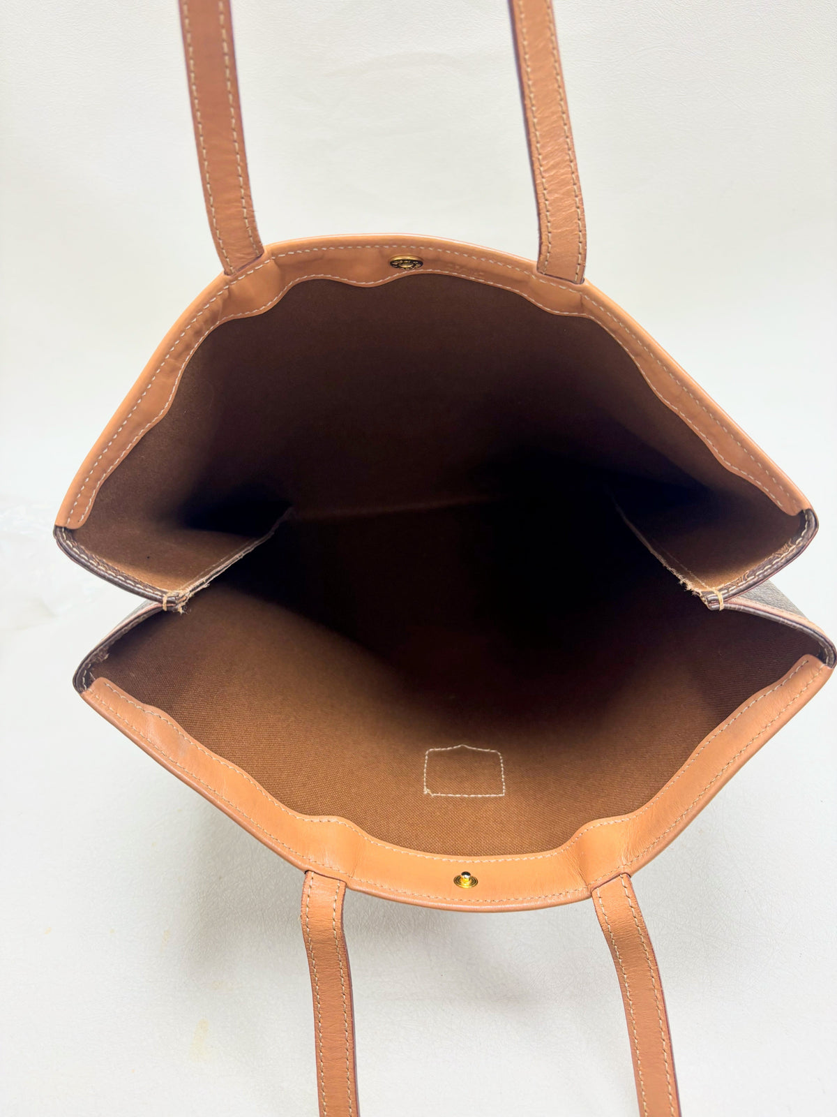 CELINE Sac Flat Shopper Triomphe